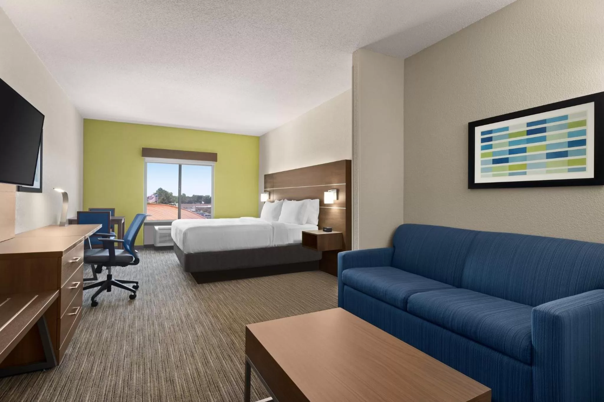 Photo of the whole room, Bed in Holiday Inn Express Hotel and Suites Akron South-Airport Area by IHG