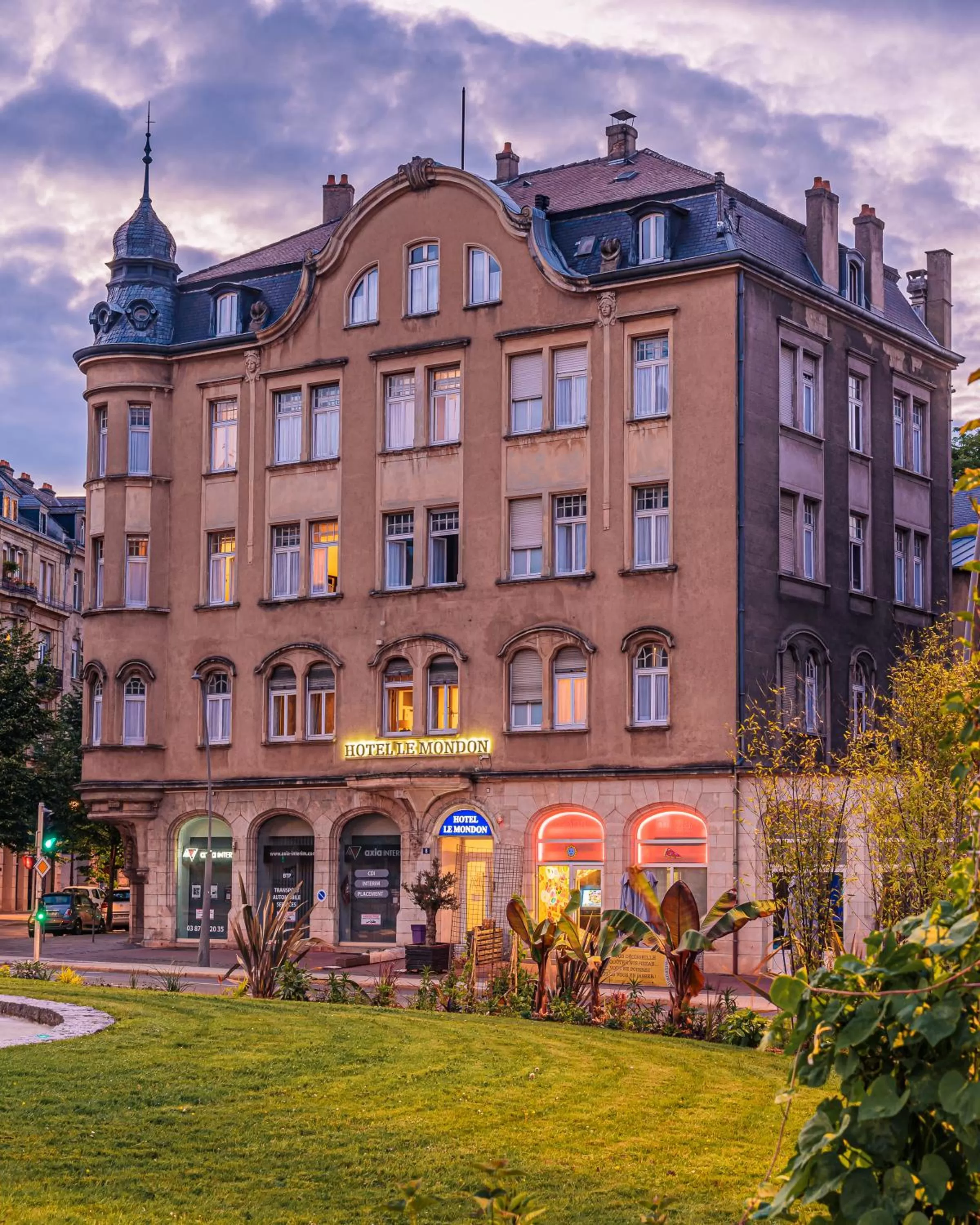 Property building in Hôtel Le Mondon Metz