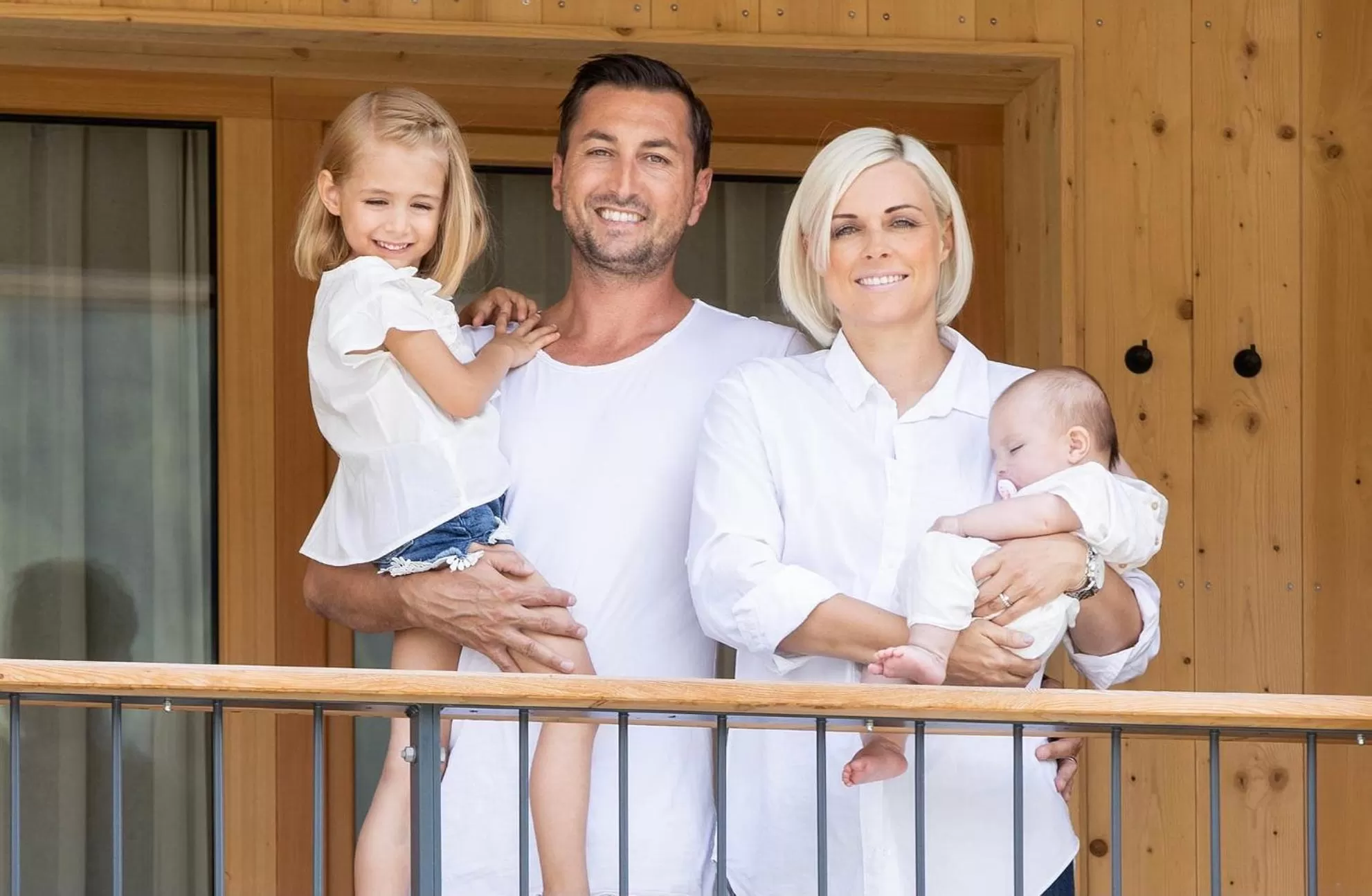 People in das bleibt Alpine Suites