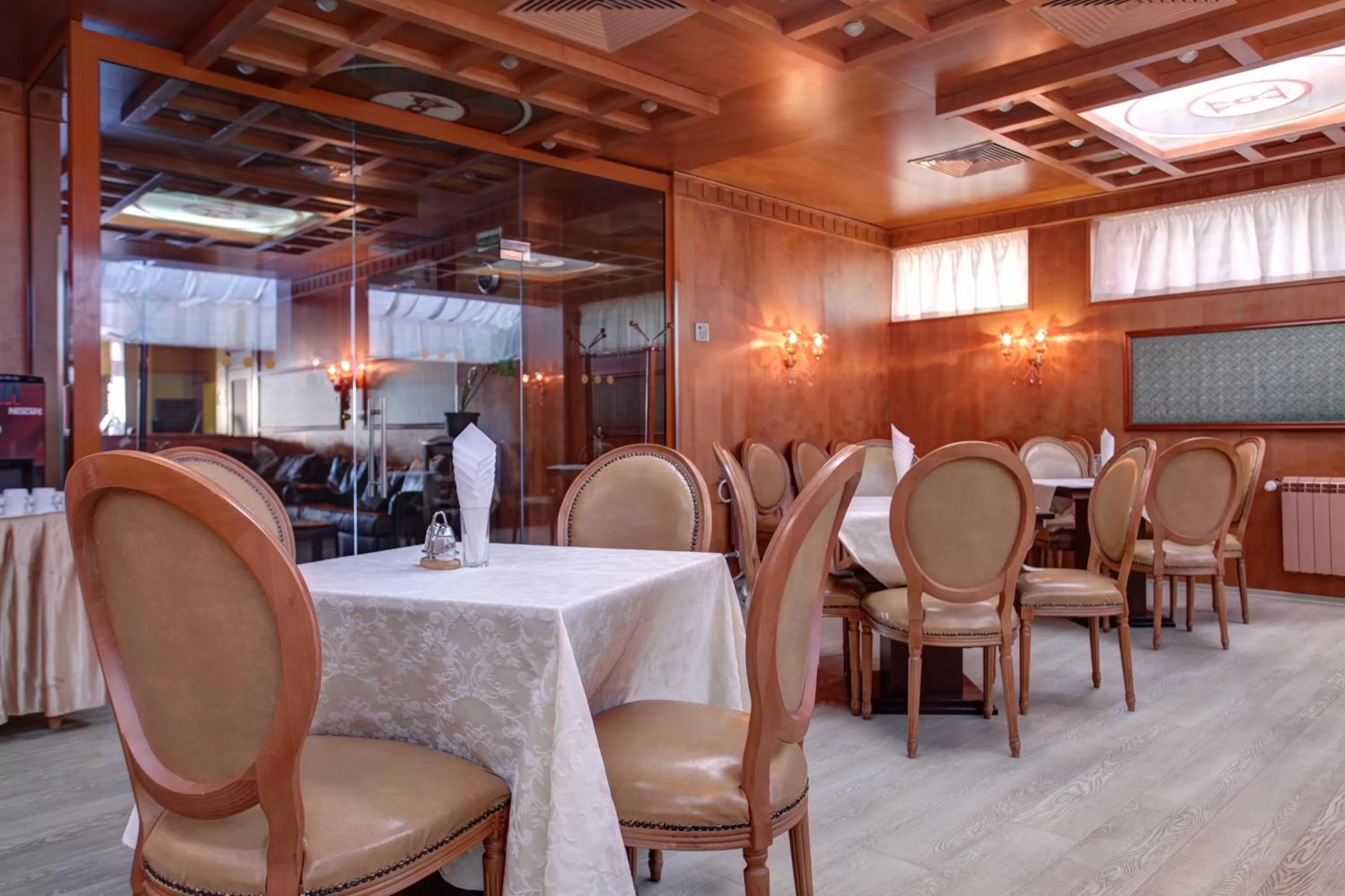 Food and drinks in Central Plaza Hotel