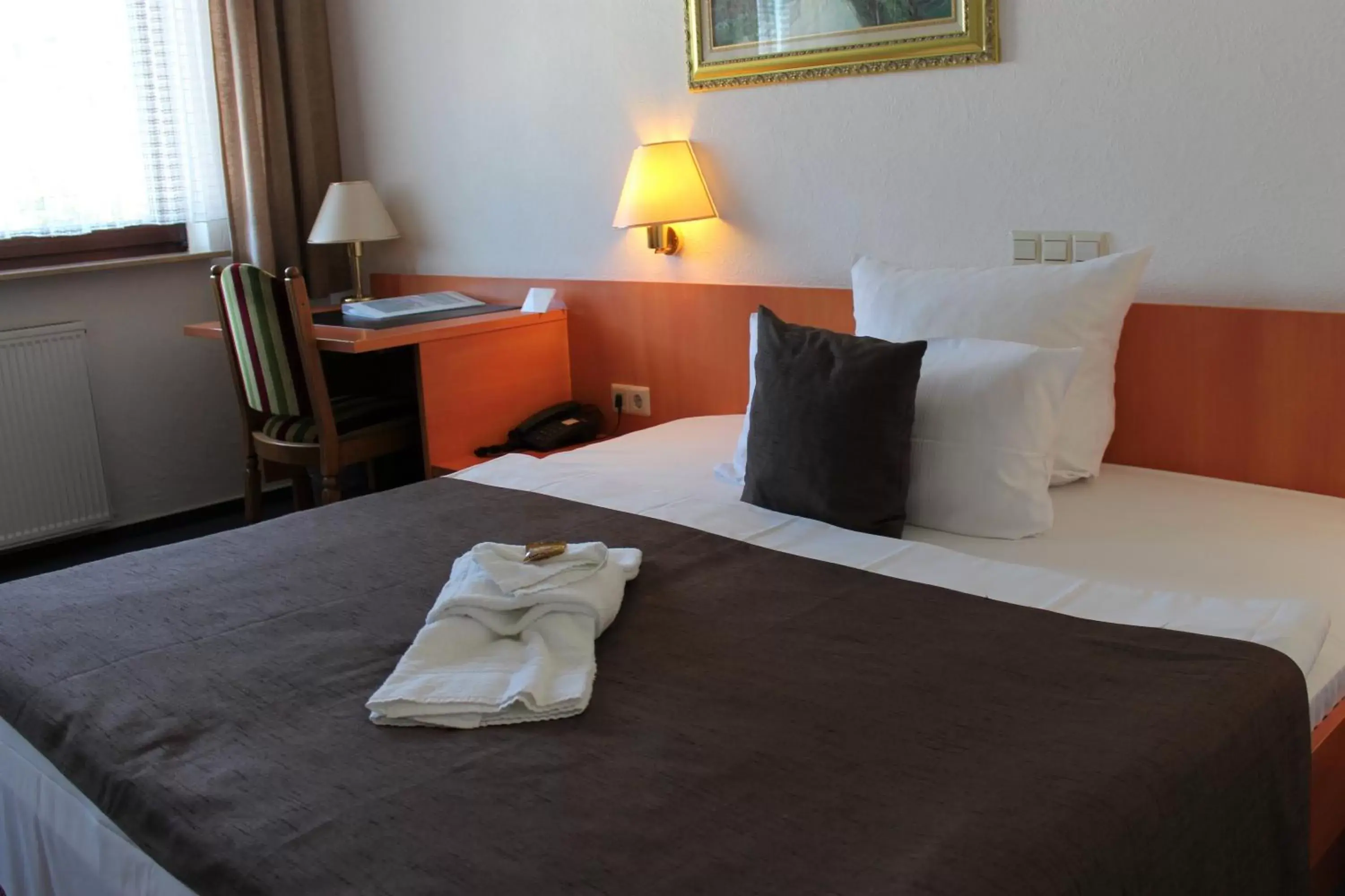 Standard Queen Room in Hotel Pirsch Standard Queen Room in Hotel Pirsch