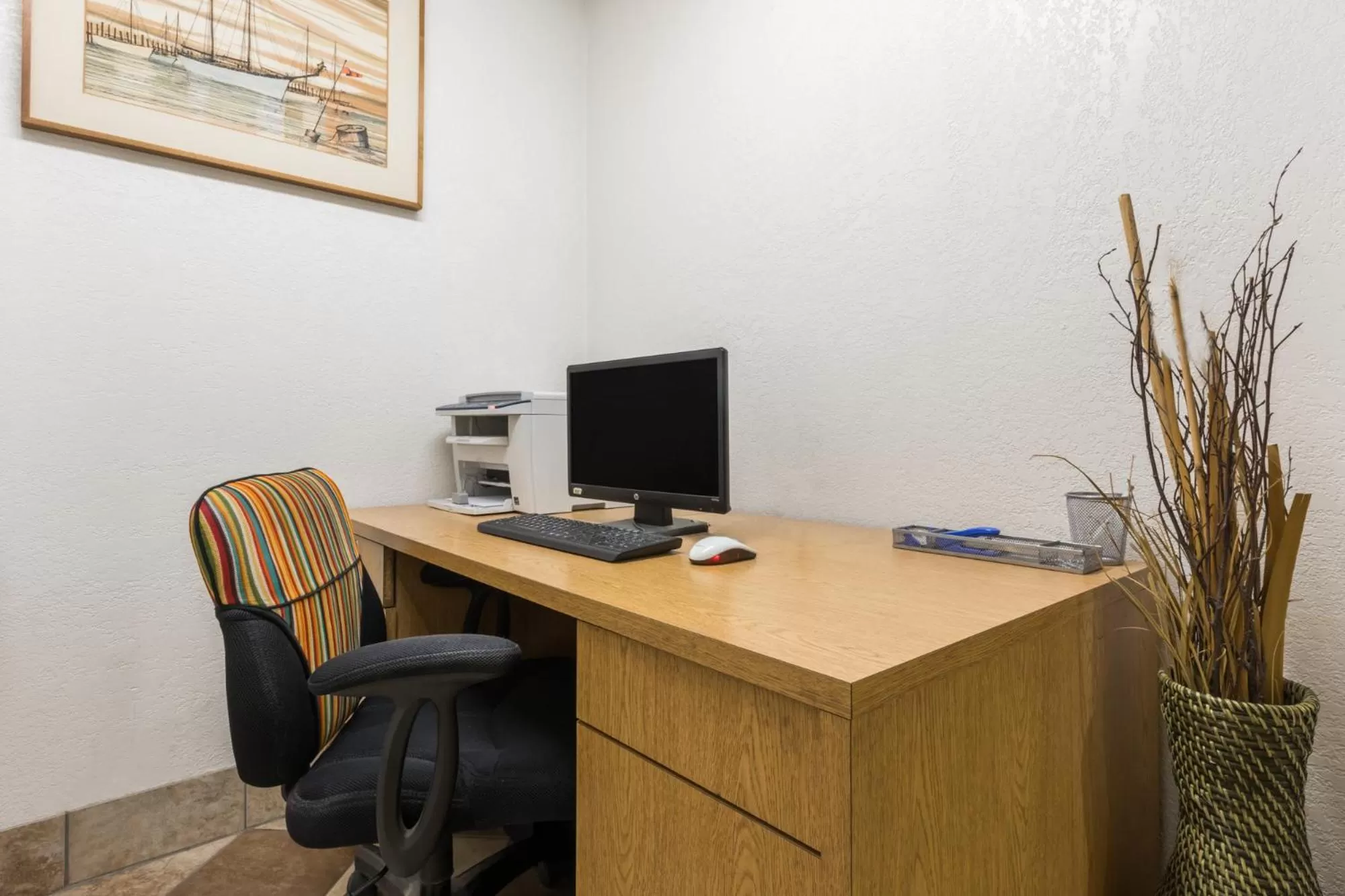 Business facilities in Super 8 by Wyndham Midland