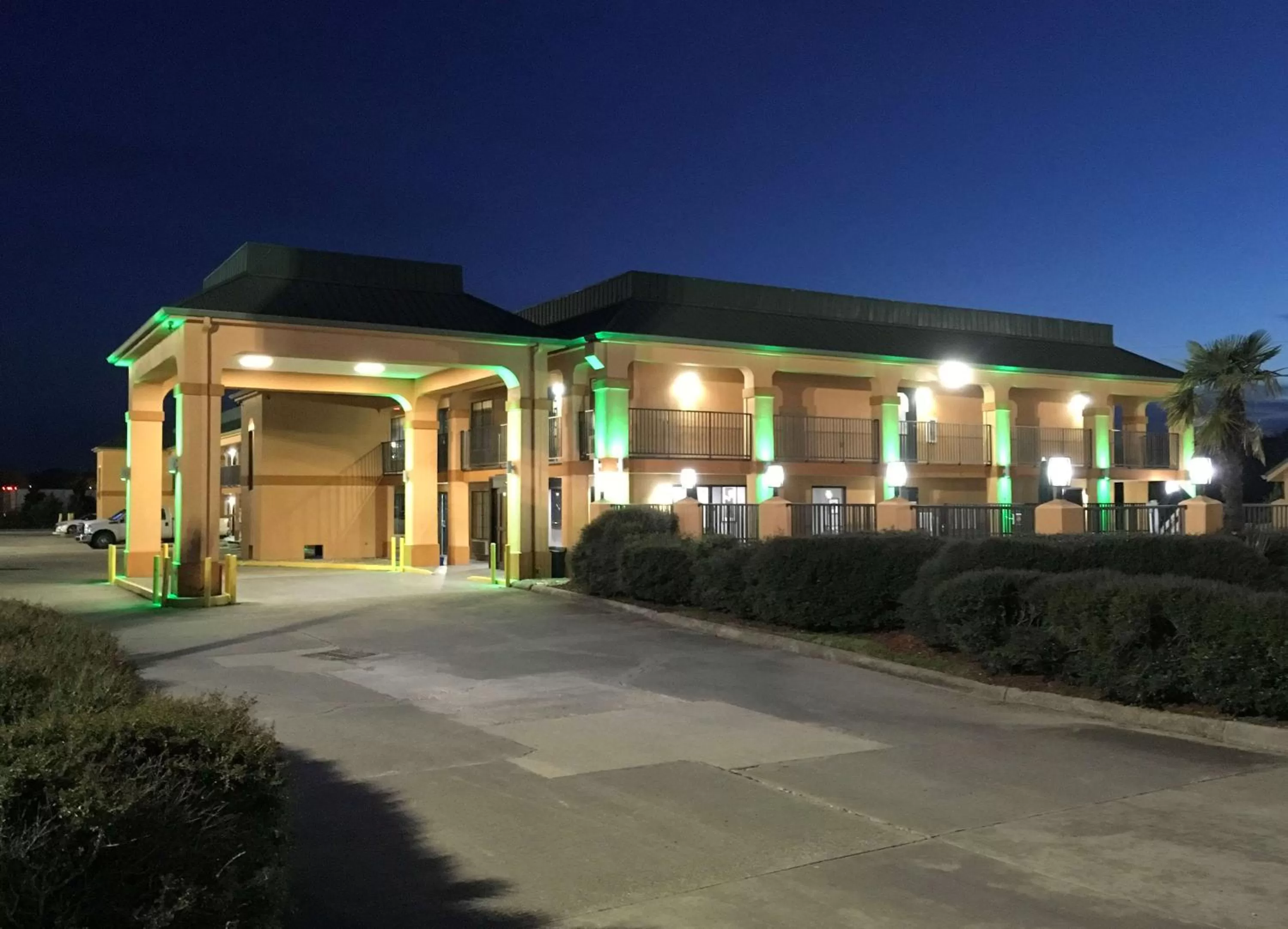 Property building in Americas Best Value Inn Denham Springs