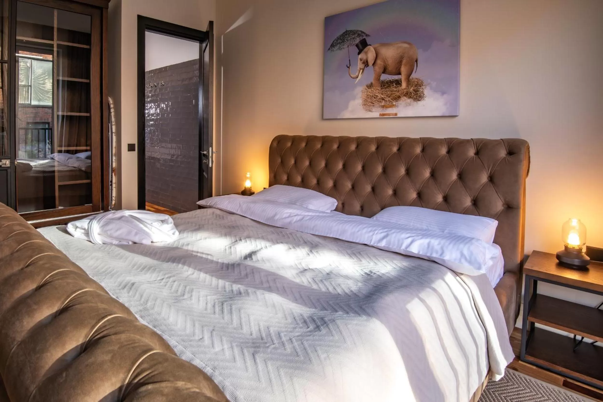 Bed in Warm House Apart Hotel