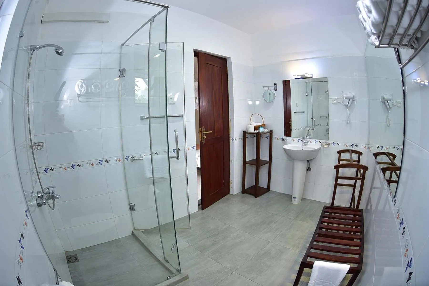 Shower in Colombo Villa