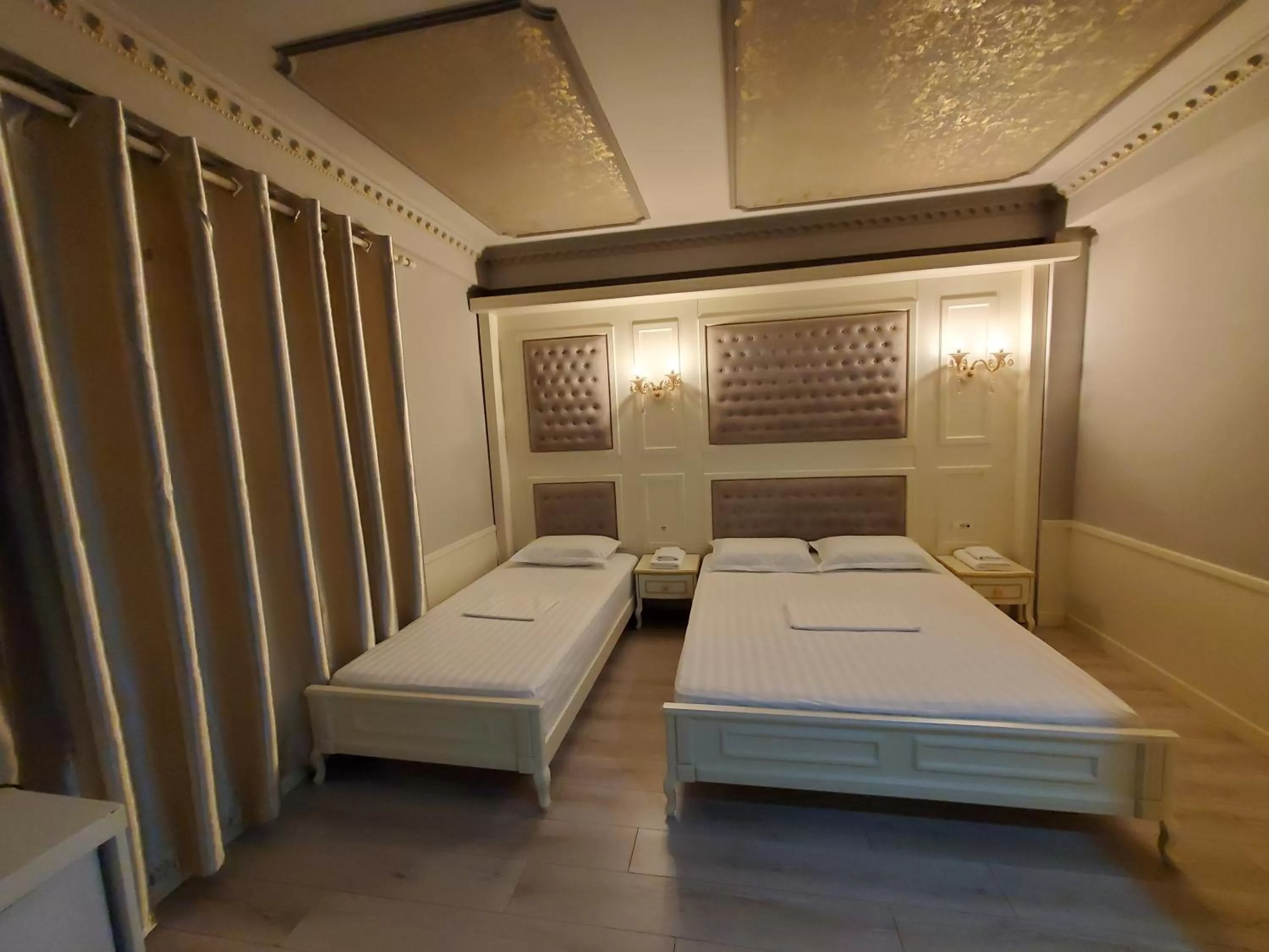 Bed in Hotel Lotus