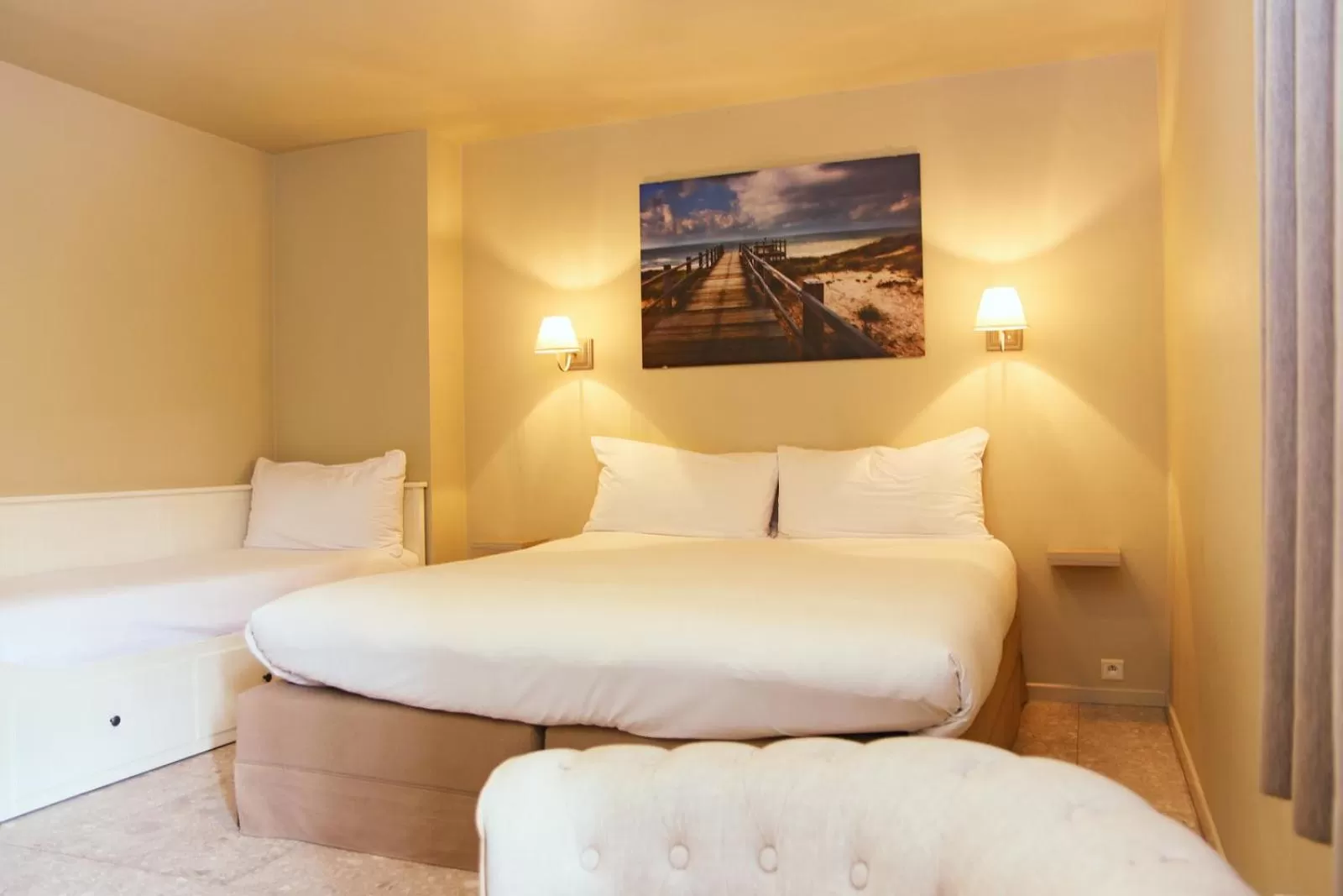 Photo of the whole room, Bed in Hotel Les Dunes