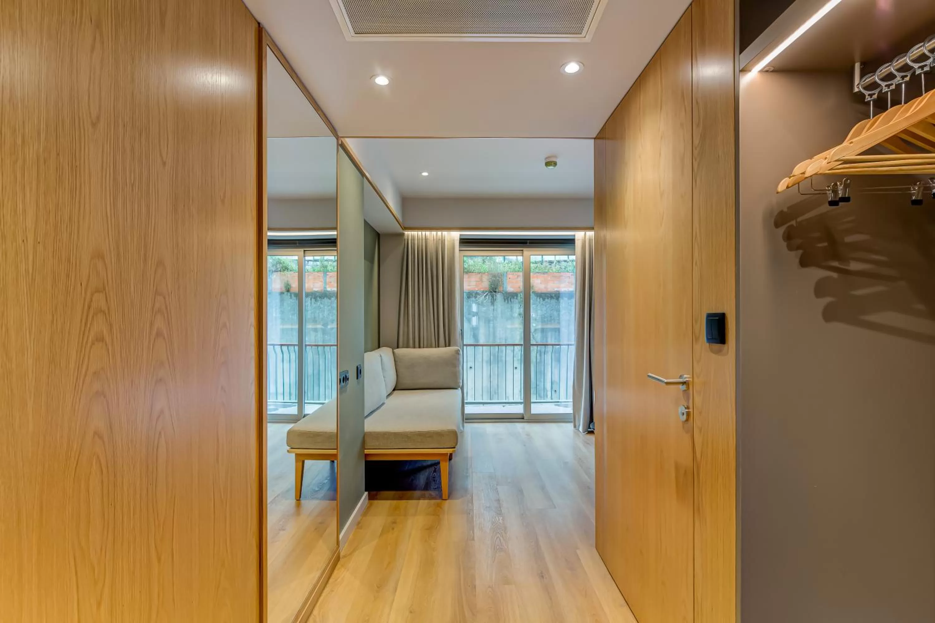 Photo of the whole room, Bed in Acta The Clover