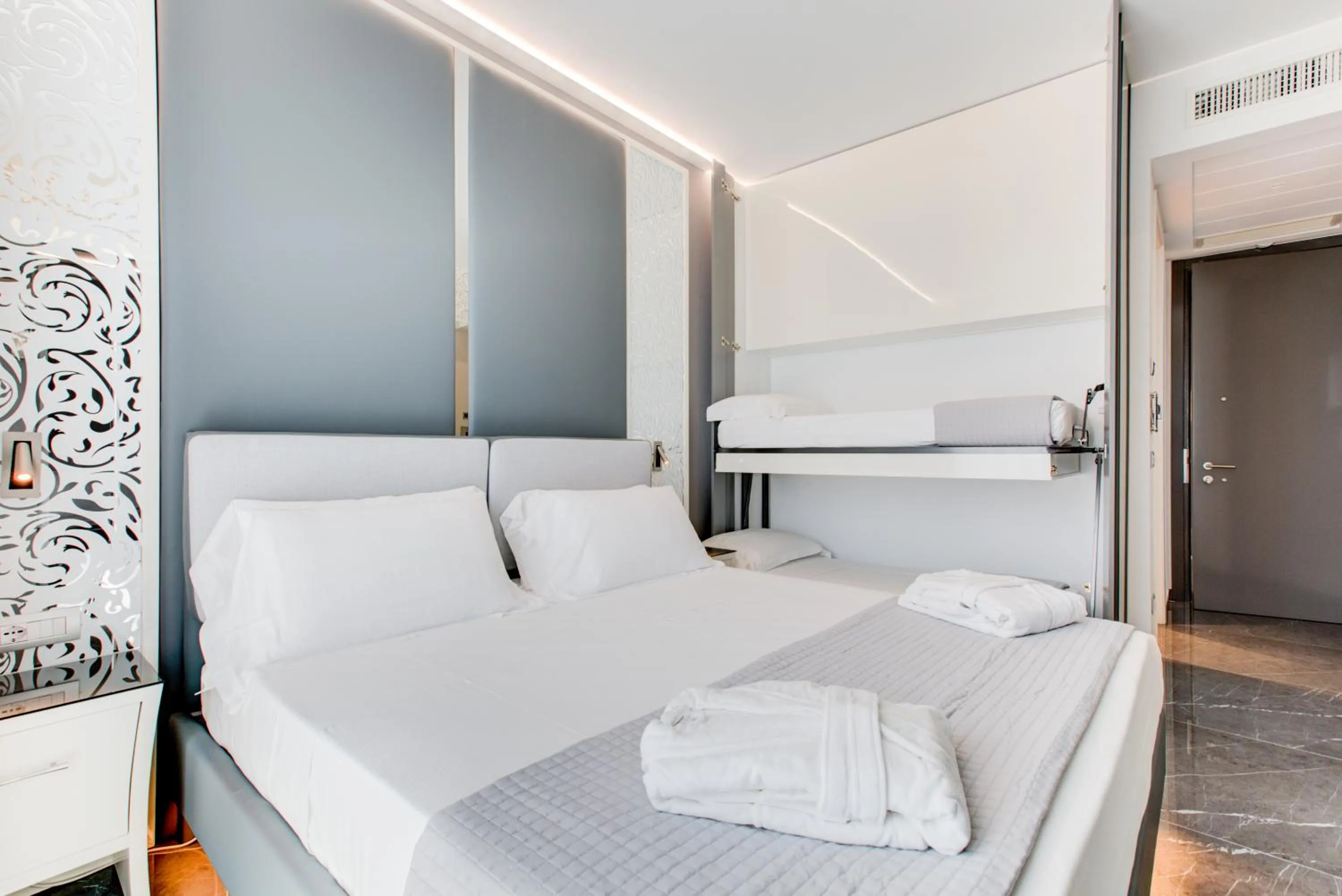 Bed in Hotel Due Mari & SPA