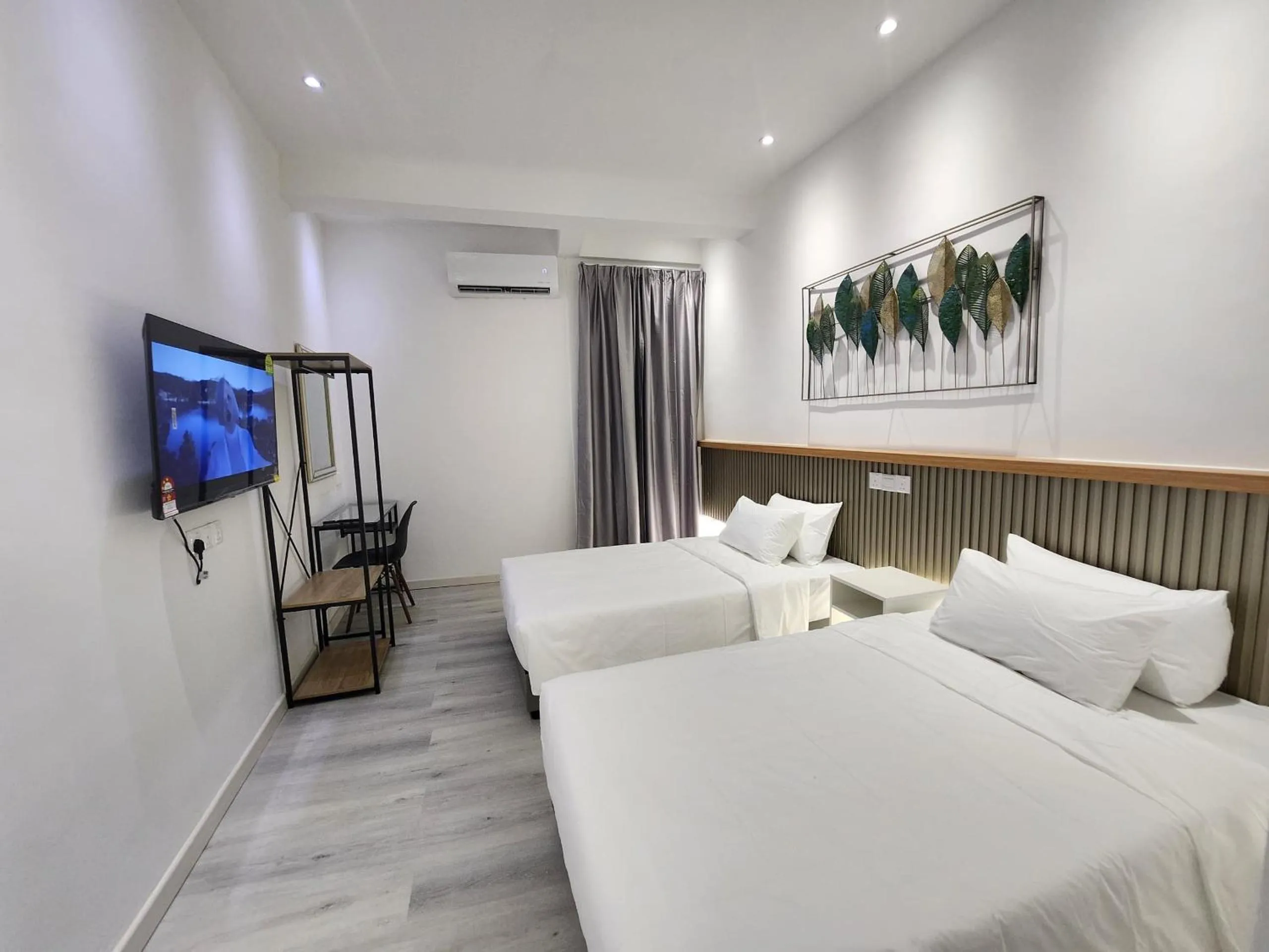 Bed in One Point Hotel