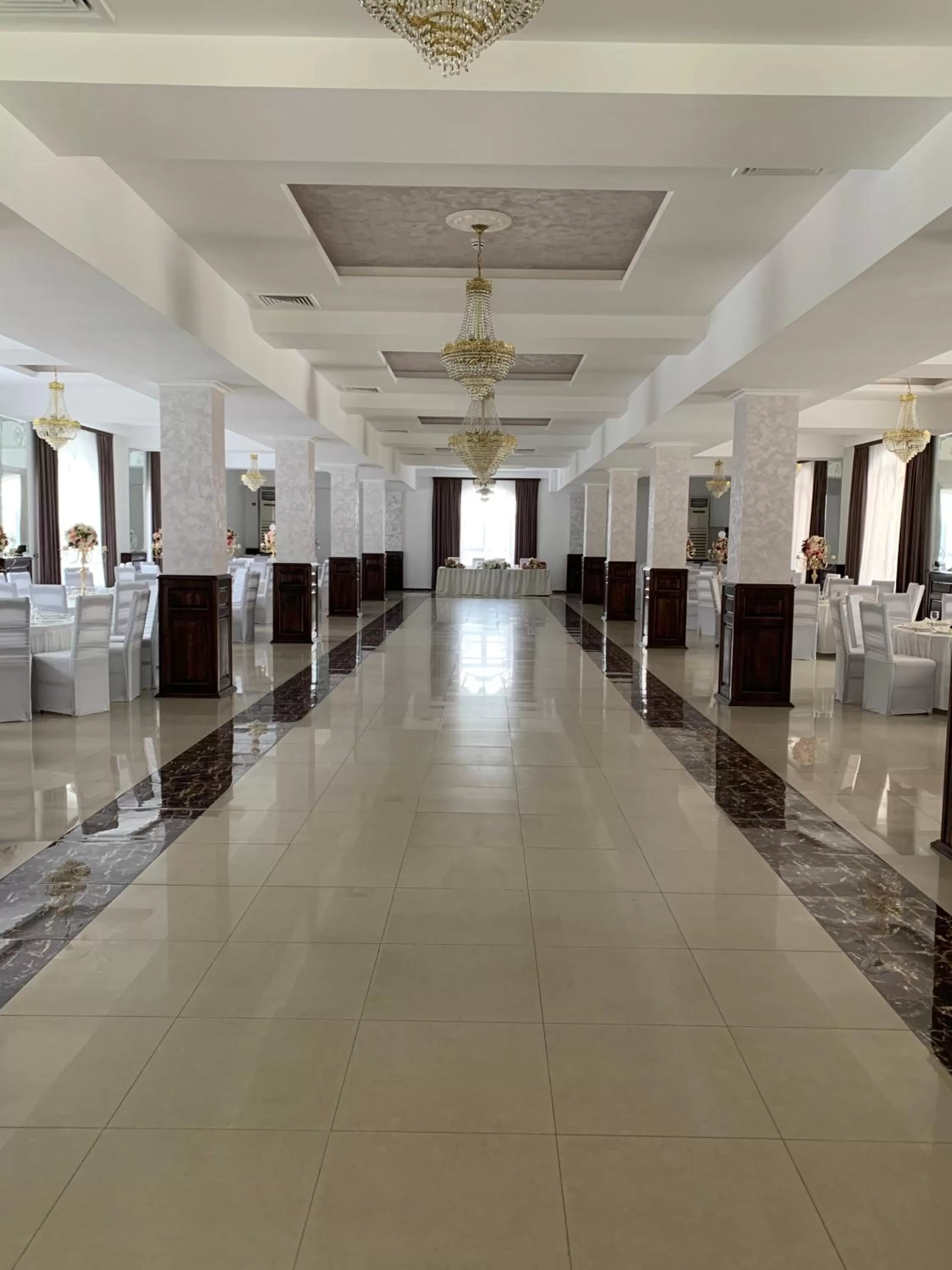 Lobby/Reception in Laura Holiday