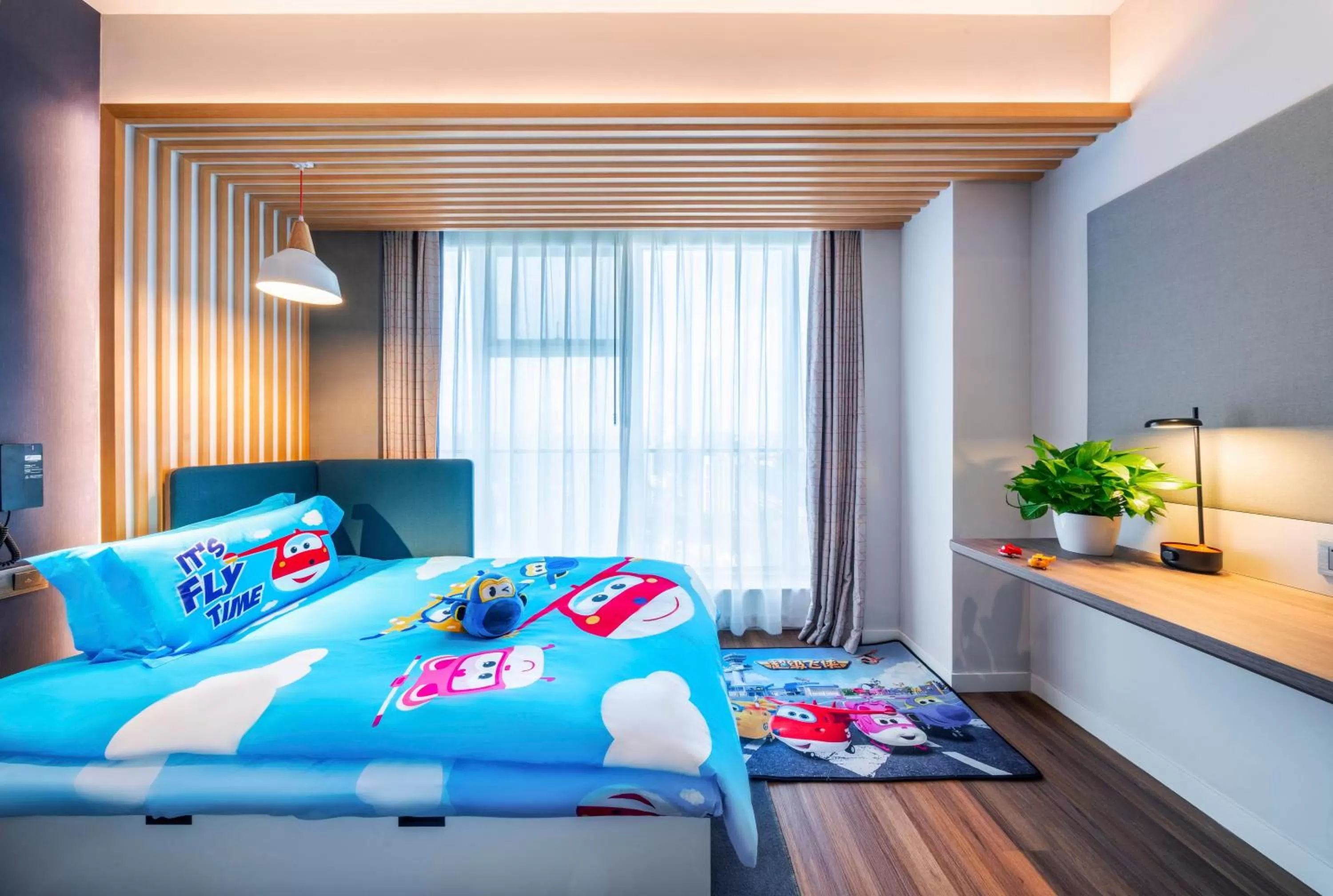 Photo of the whole room, Bed in Holiday Inn Express Hangzhou Westlake East, an IHG Hotel