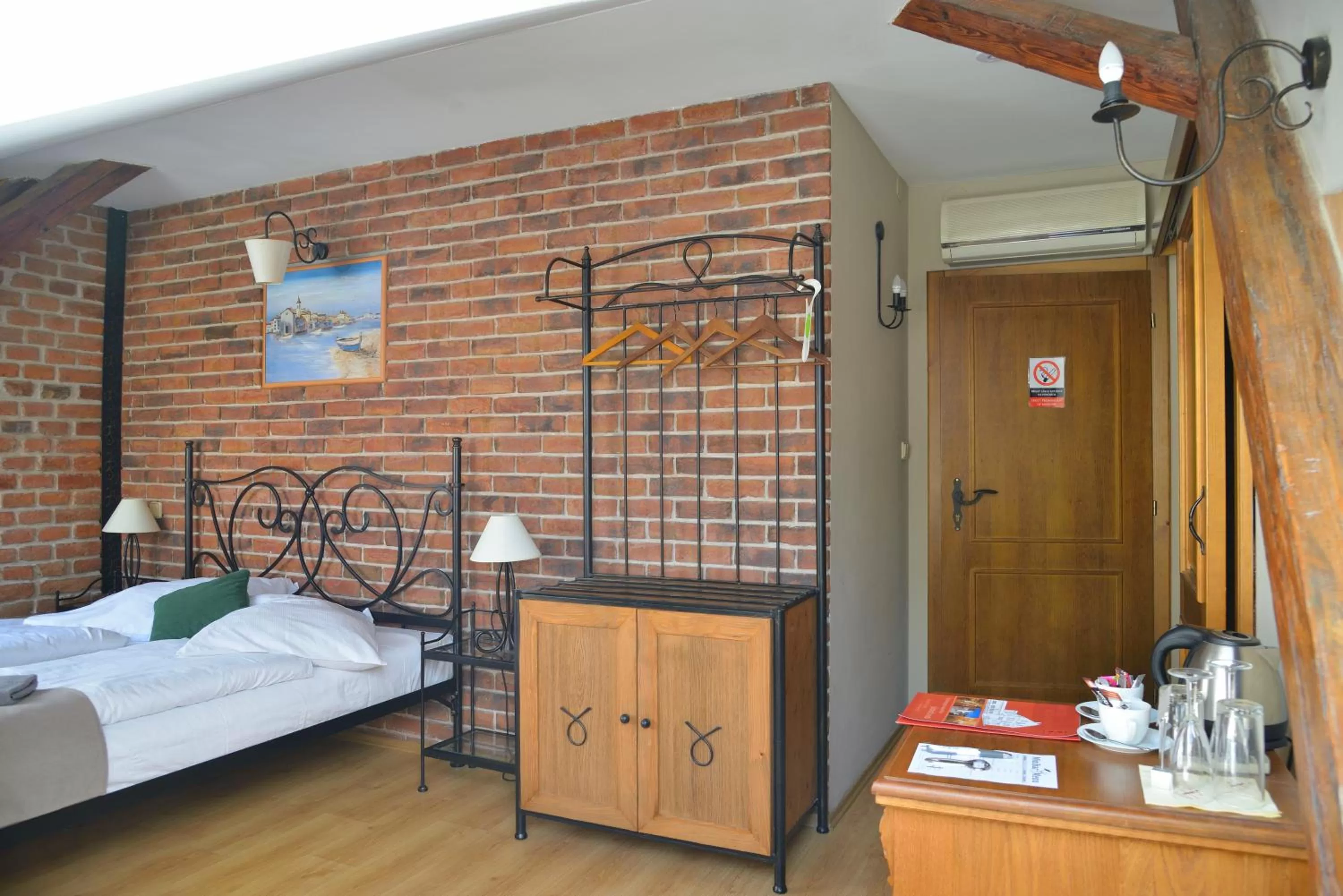 Hotel and restaurant Via Ironia