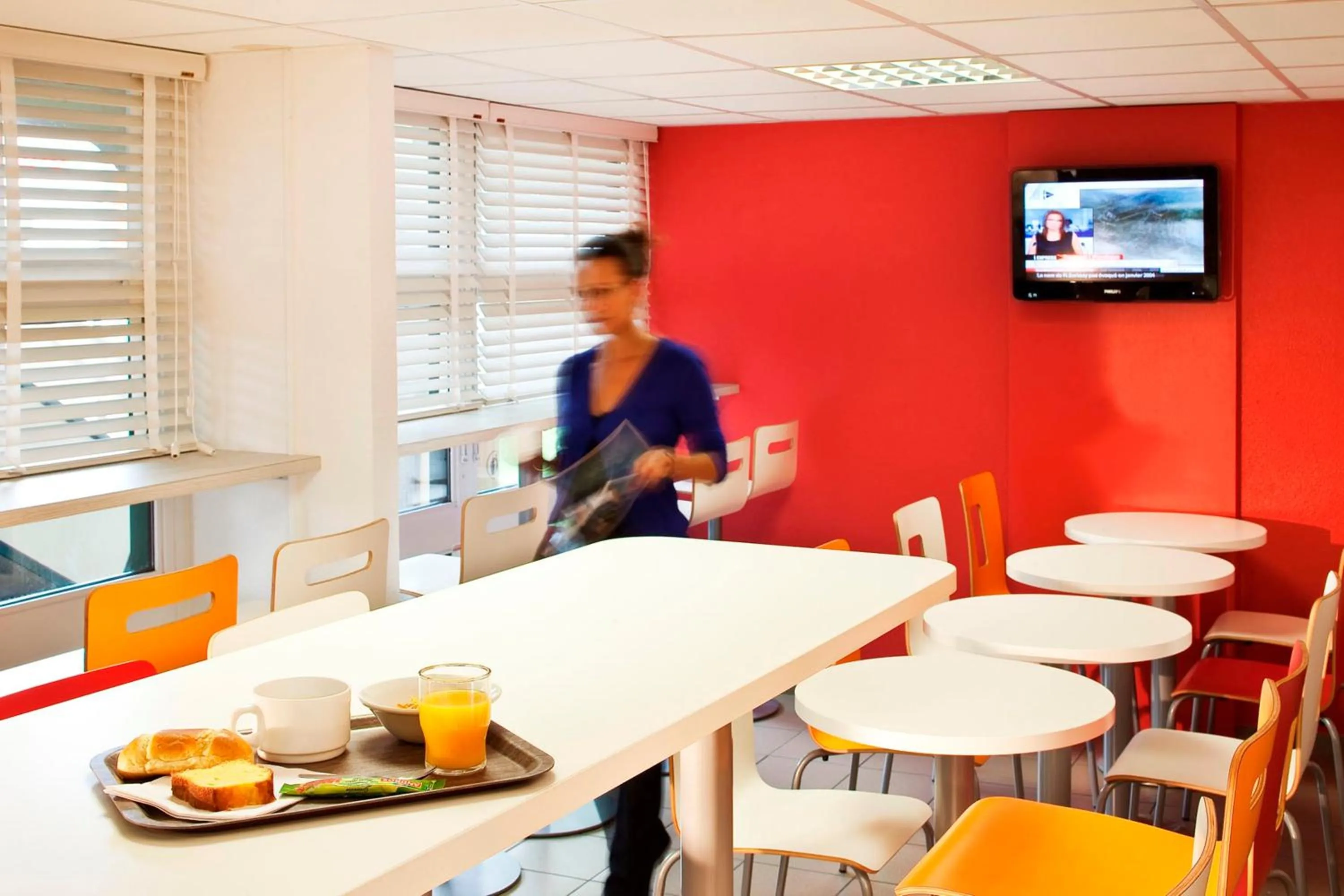 Restaurant/places to eat in Premiere Classe Arles