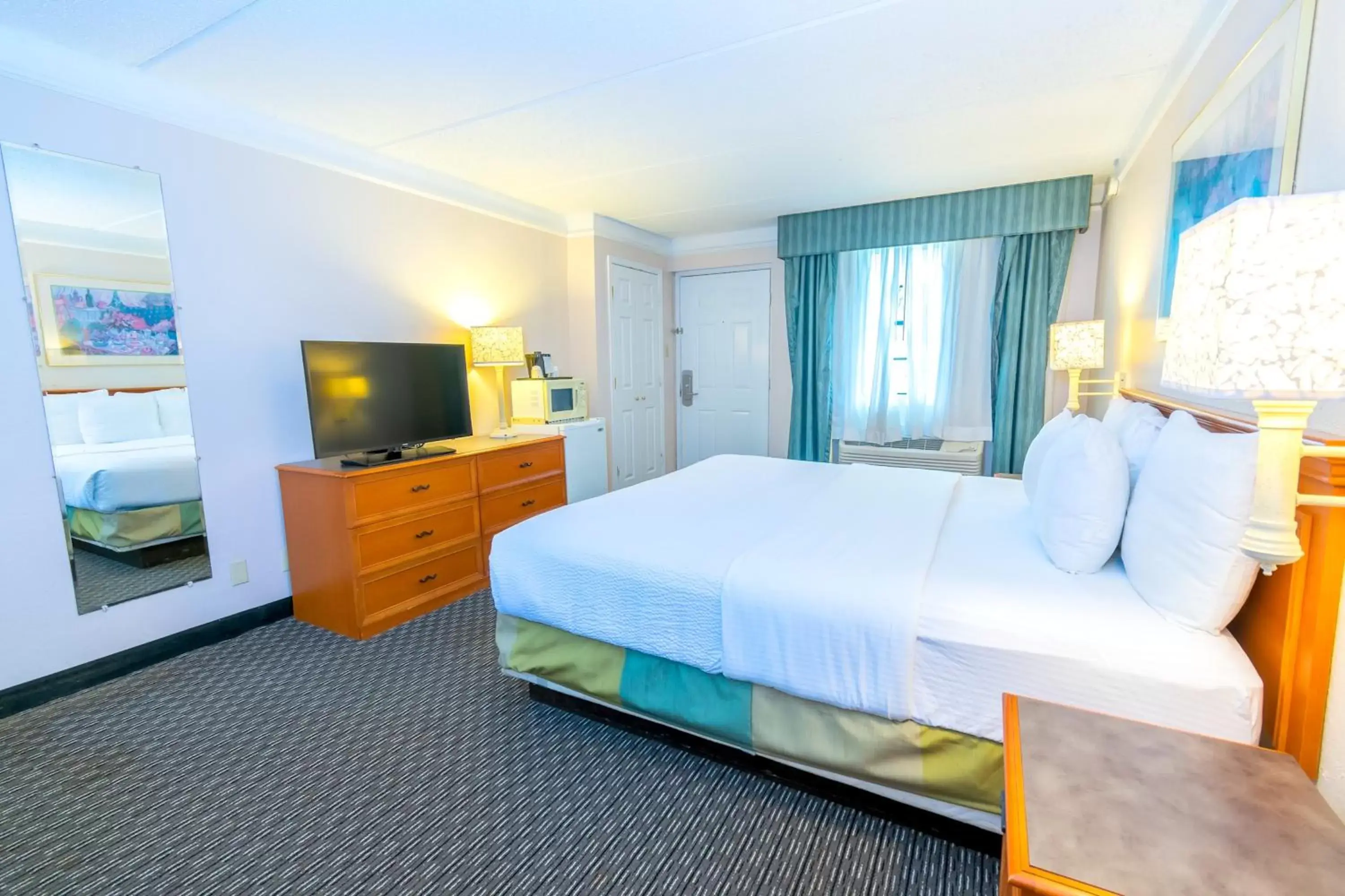 King Room - Non-Smoking in La Quinta Inn by Wyndham Clute Lake Jackson King Room - Non-Smoking in La Quinta Inn by Wyndham Clute Lake Jackson