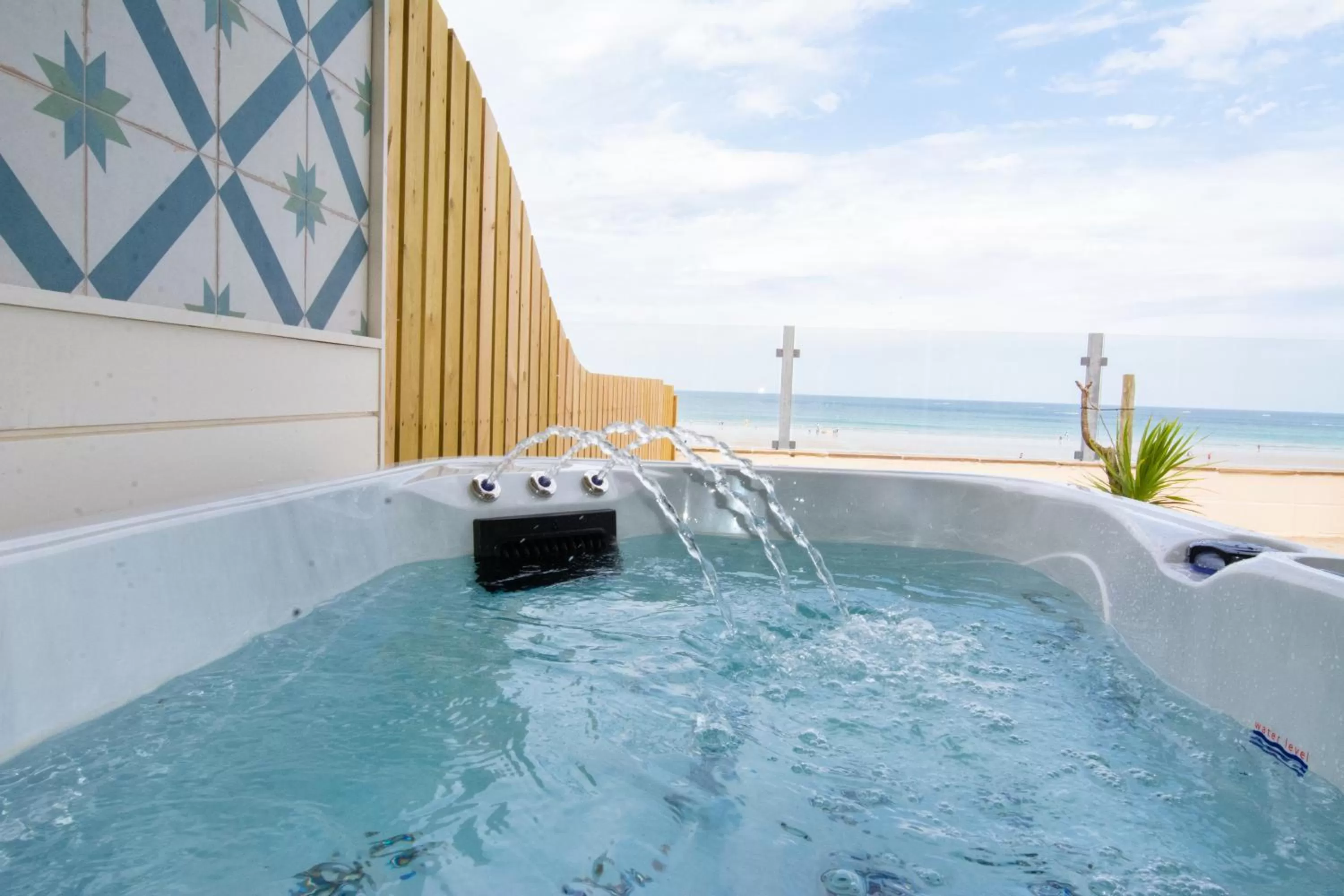 Hot Tub in Tolcarne Beach Colonial Restaurant and Rooms