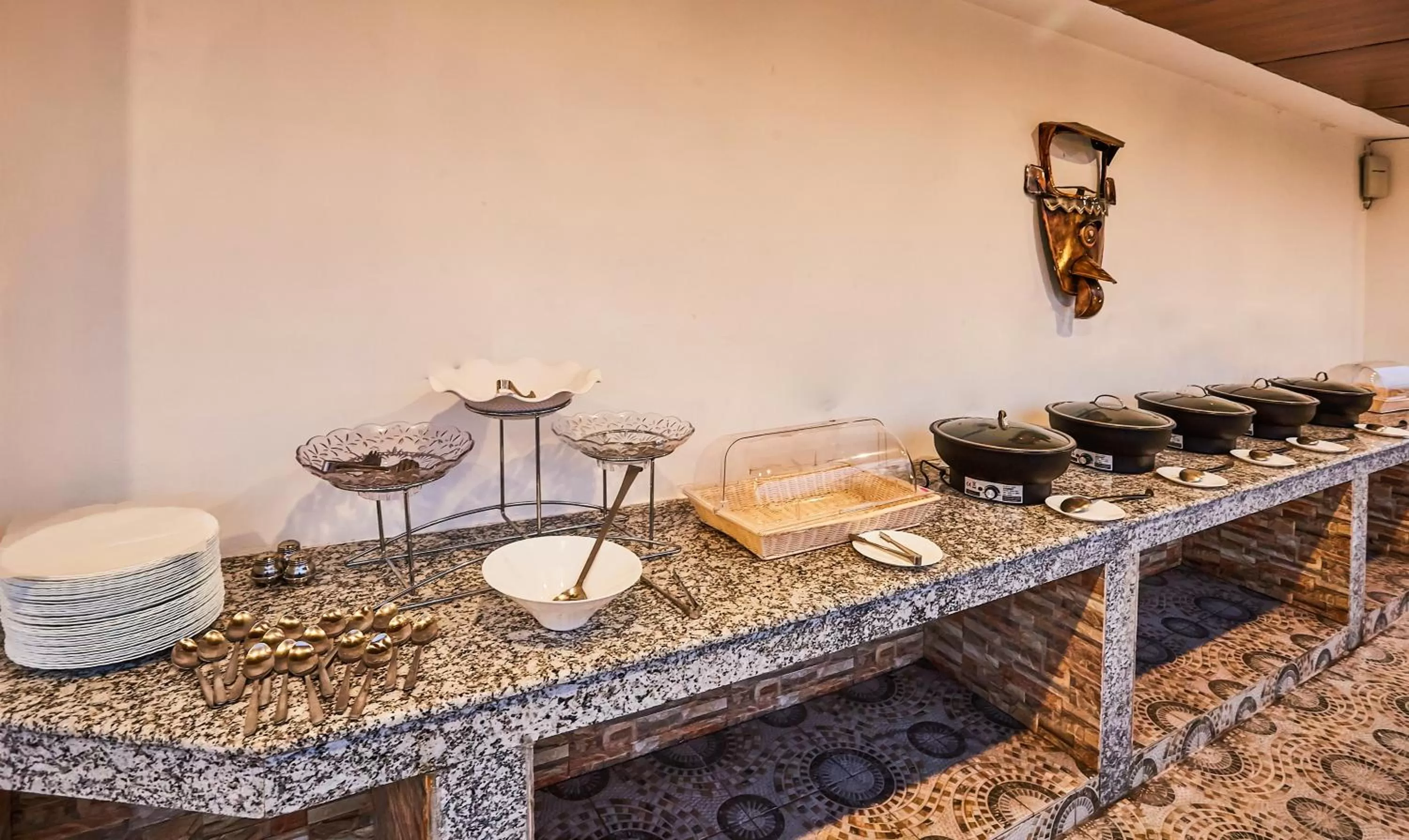 Food and drinks in Treebo Grand Legacy Elite With Roof Top Cafe