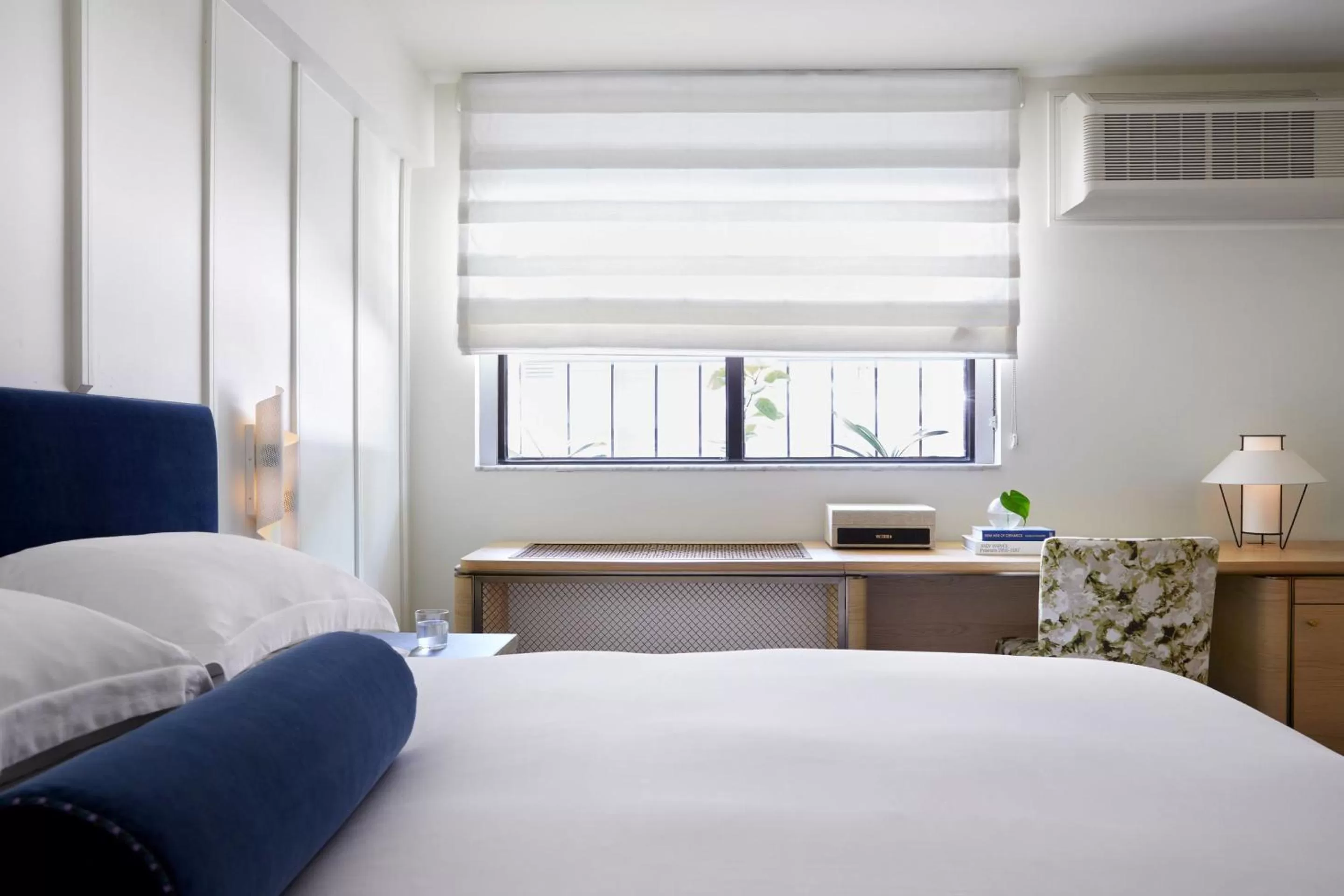 Photo of the whole room, Bed in Kimpton Alton Fisherman's Wharf by IHG