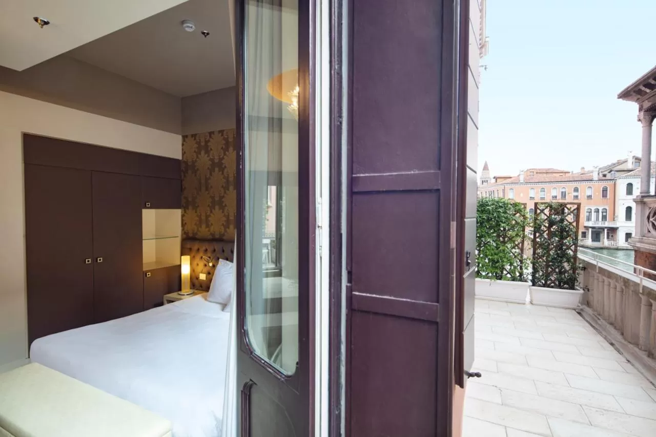 Bed in Palazzo Barocci