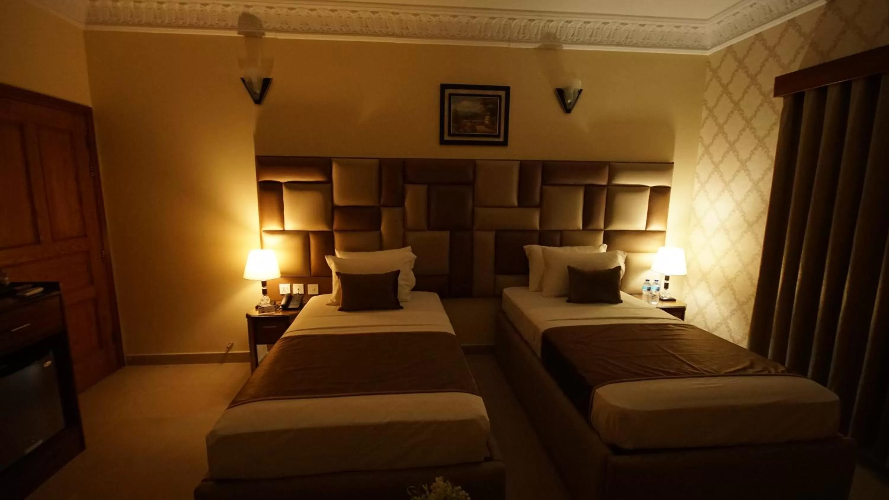 Bed in World Inn Karachi