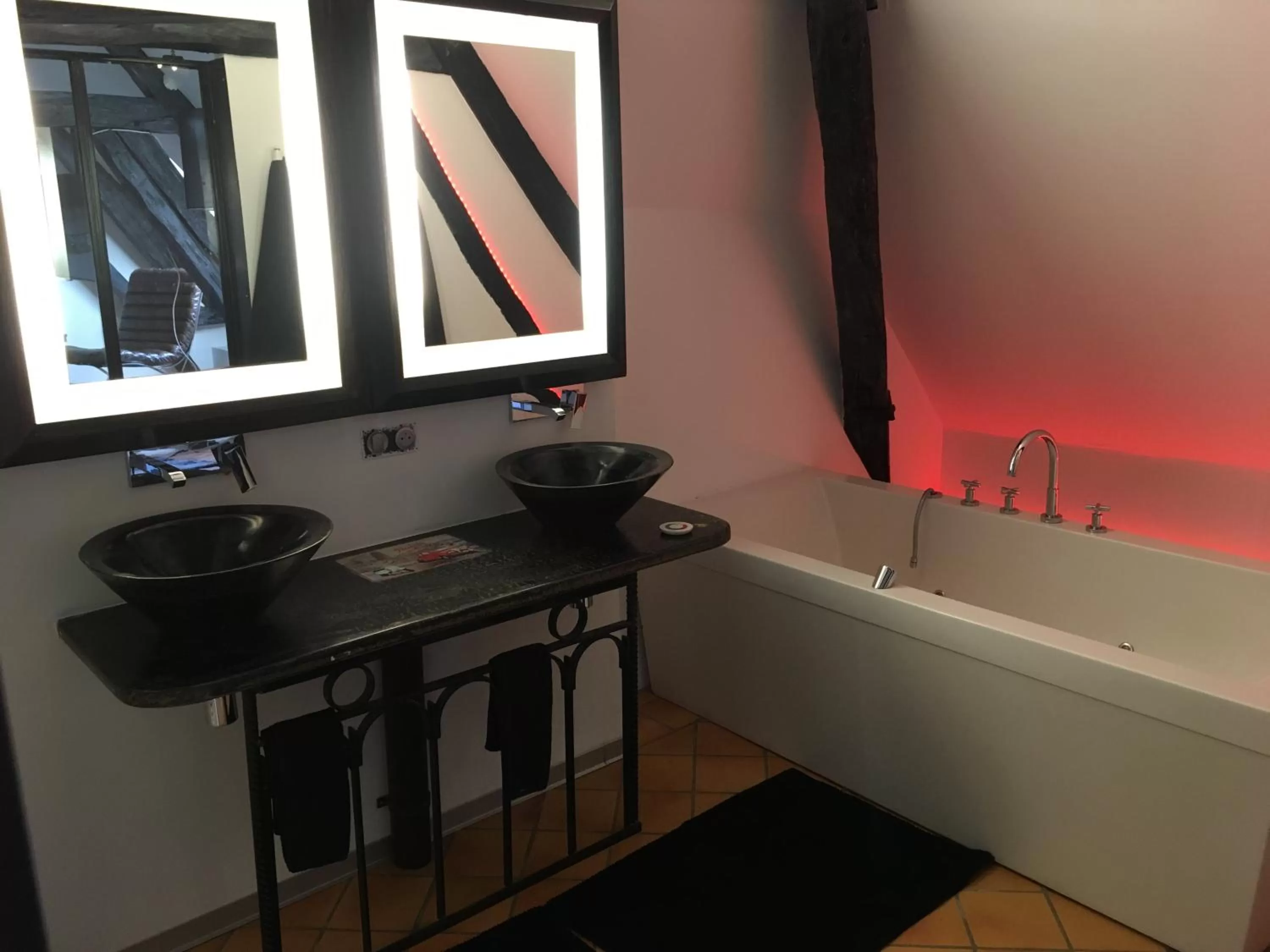 Bathroom in Demeure des Vieux Bains