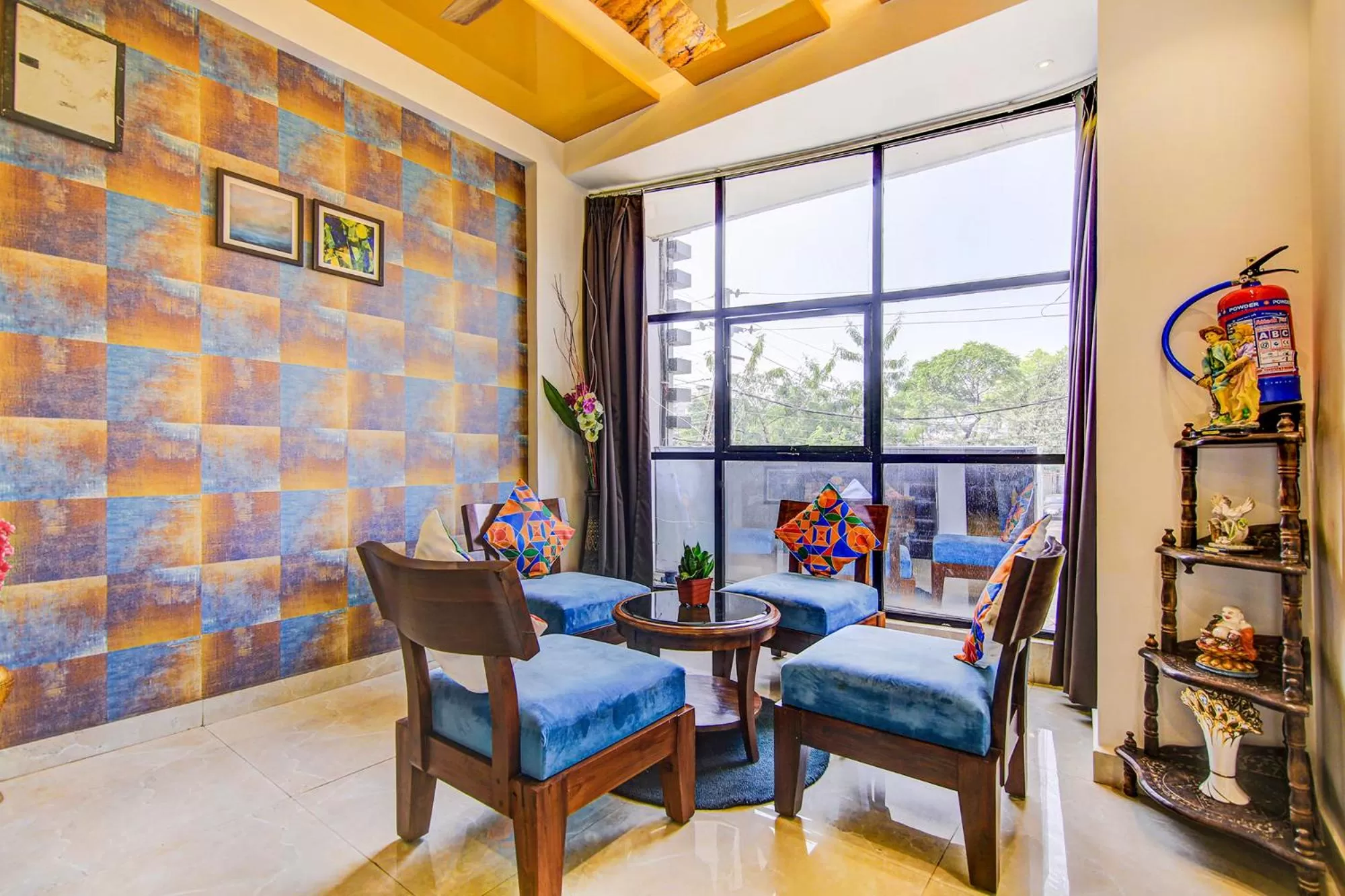 Seating area in FabHotel The Khushi Regent