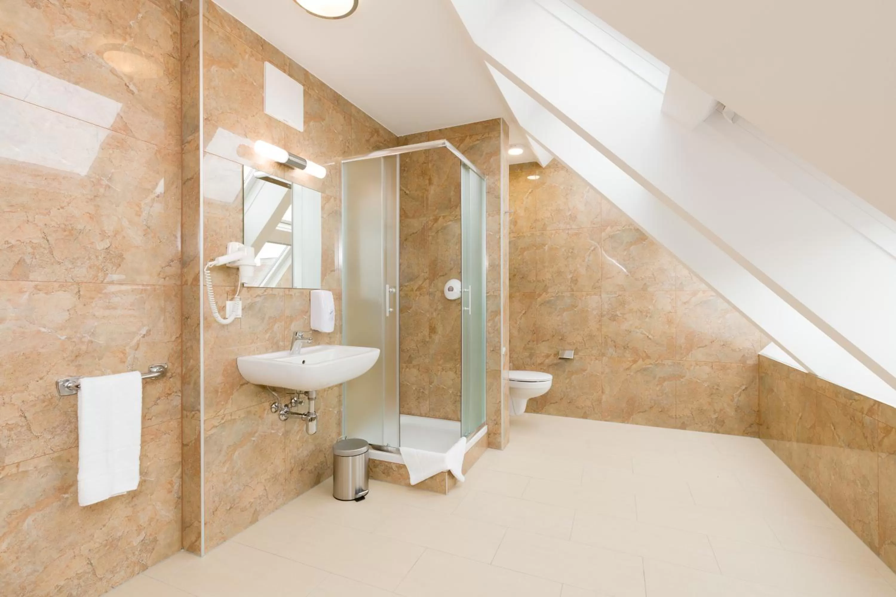 Shower in Vienna Stay Apartments or Rooms 1050