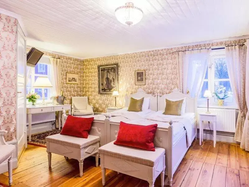 Dubbelrum Slottsstugan (7 min promenad) - single occupancy in Vadstena Klosterhotell Konferens & Spa Dubbelrum Slottsstugan (7 min promenad) - single occupancy in Vadstena Klosterhotell Konferens & Spa