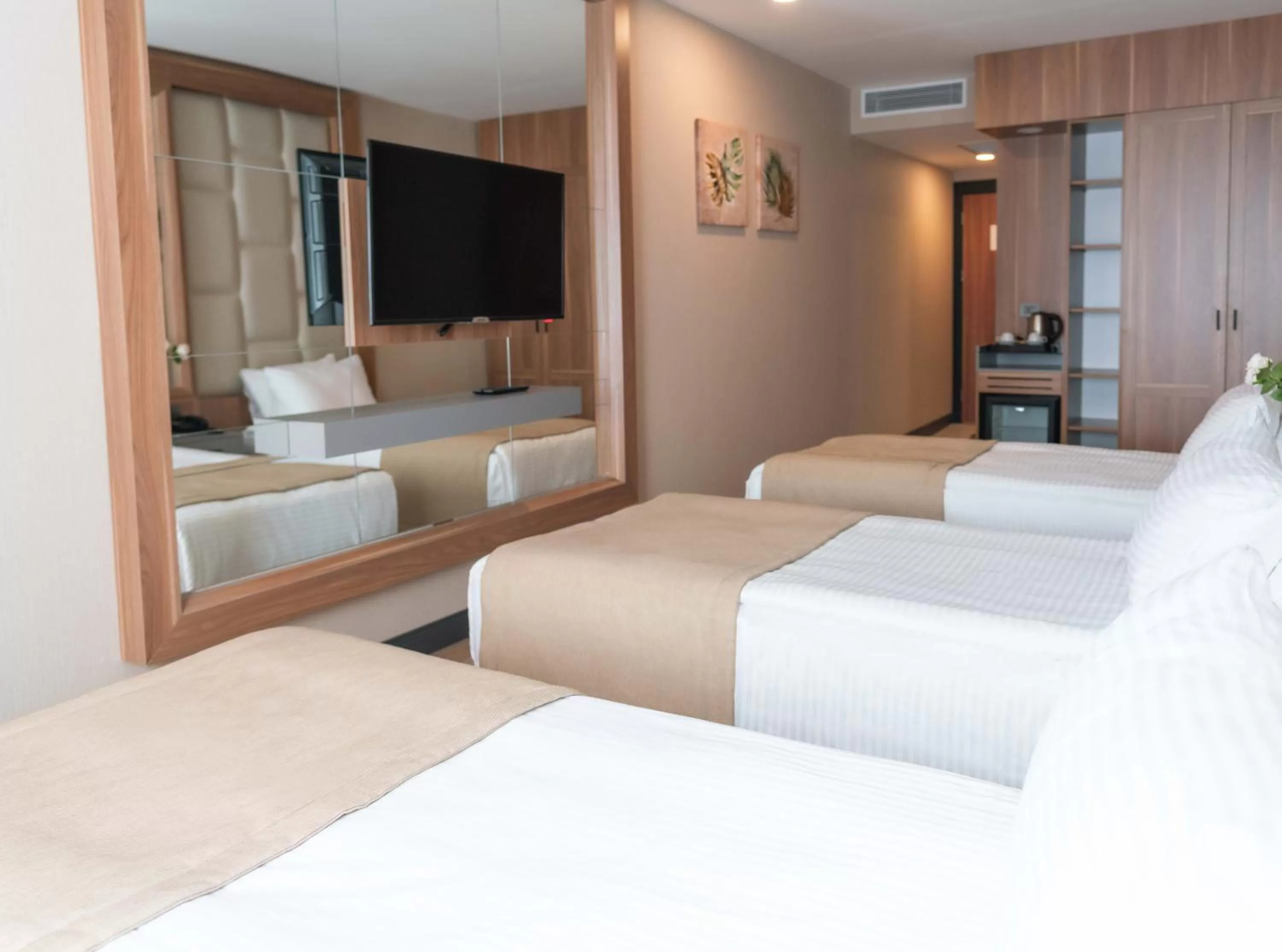 Photo of the whole room, Bed in Four Sides Taksim Lion Hotel&Spa