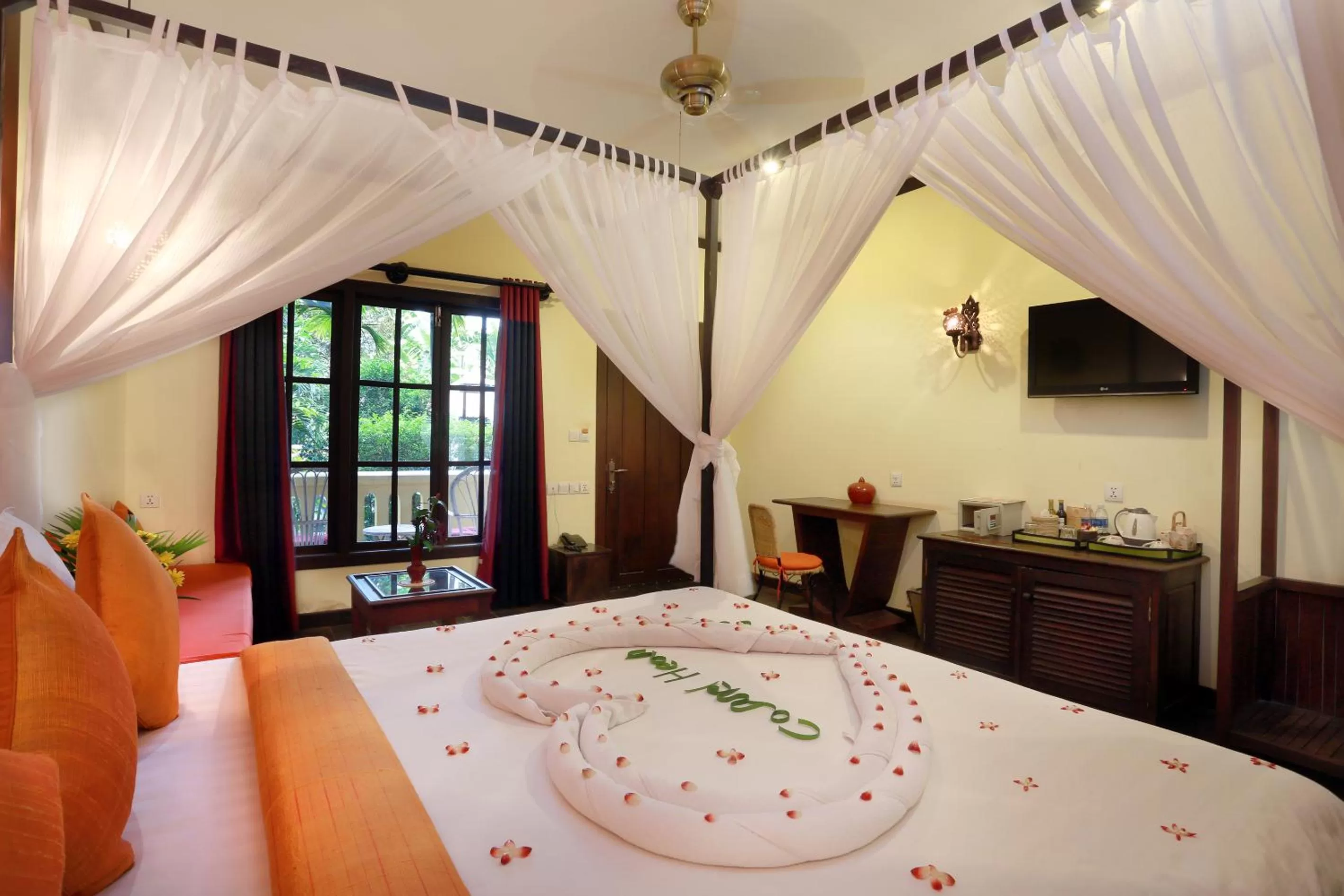 Bed in Residence Indochine D'angkor