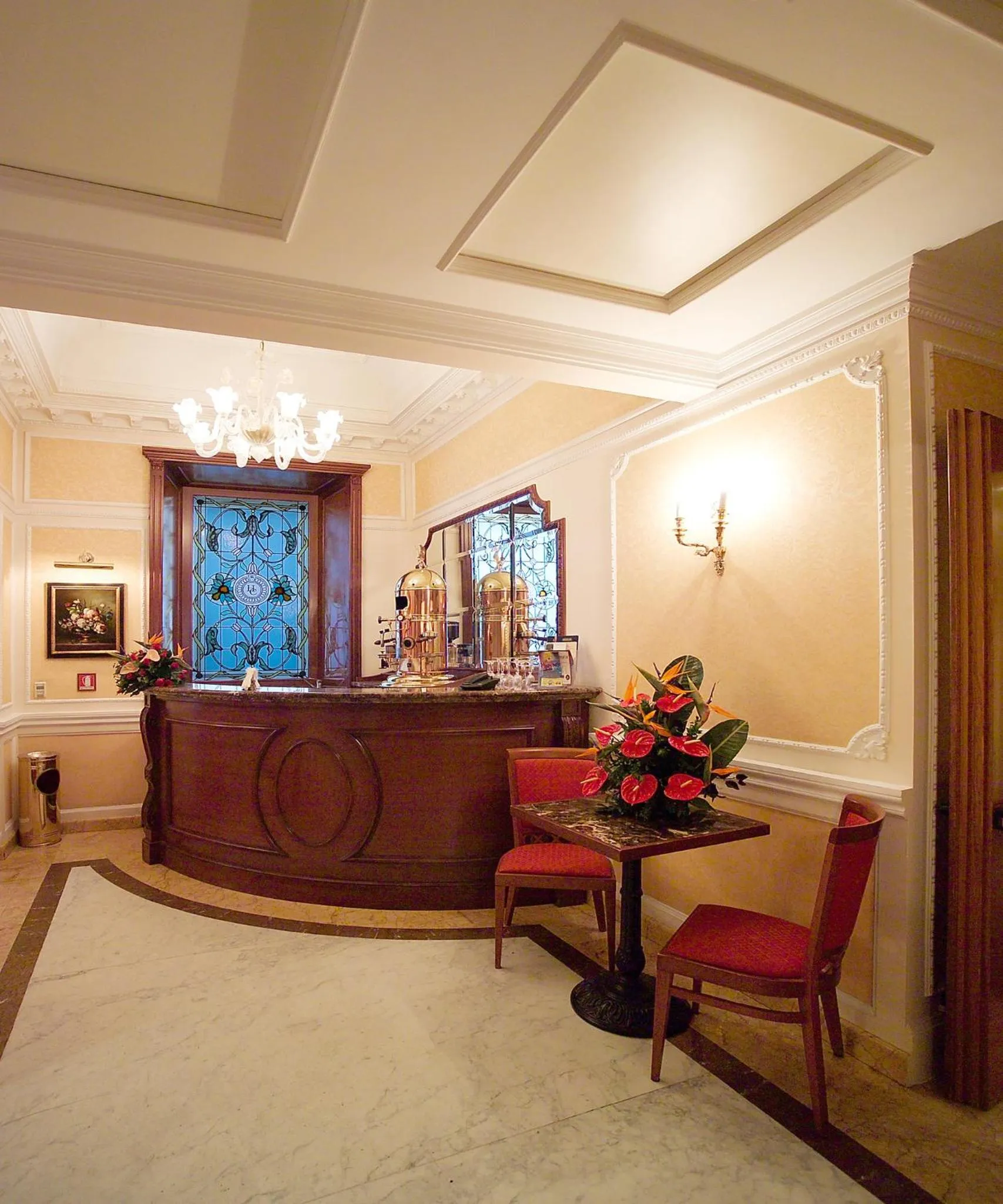 Communal lounge/ TV room in Hotel dei Consoli Vaticano