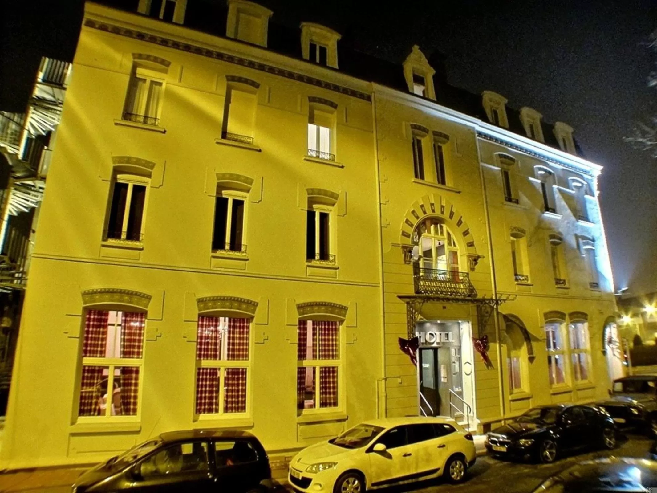 Property building in Hôtel 19'Cent