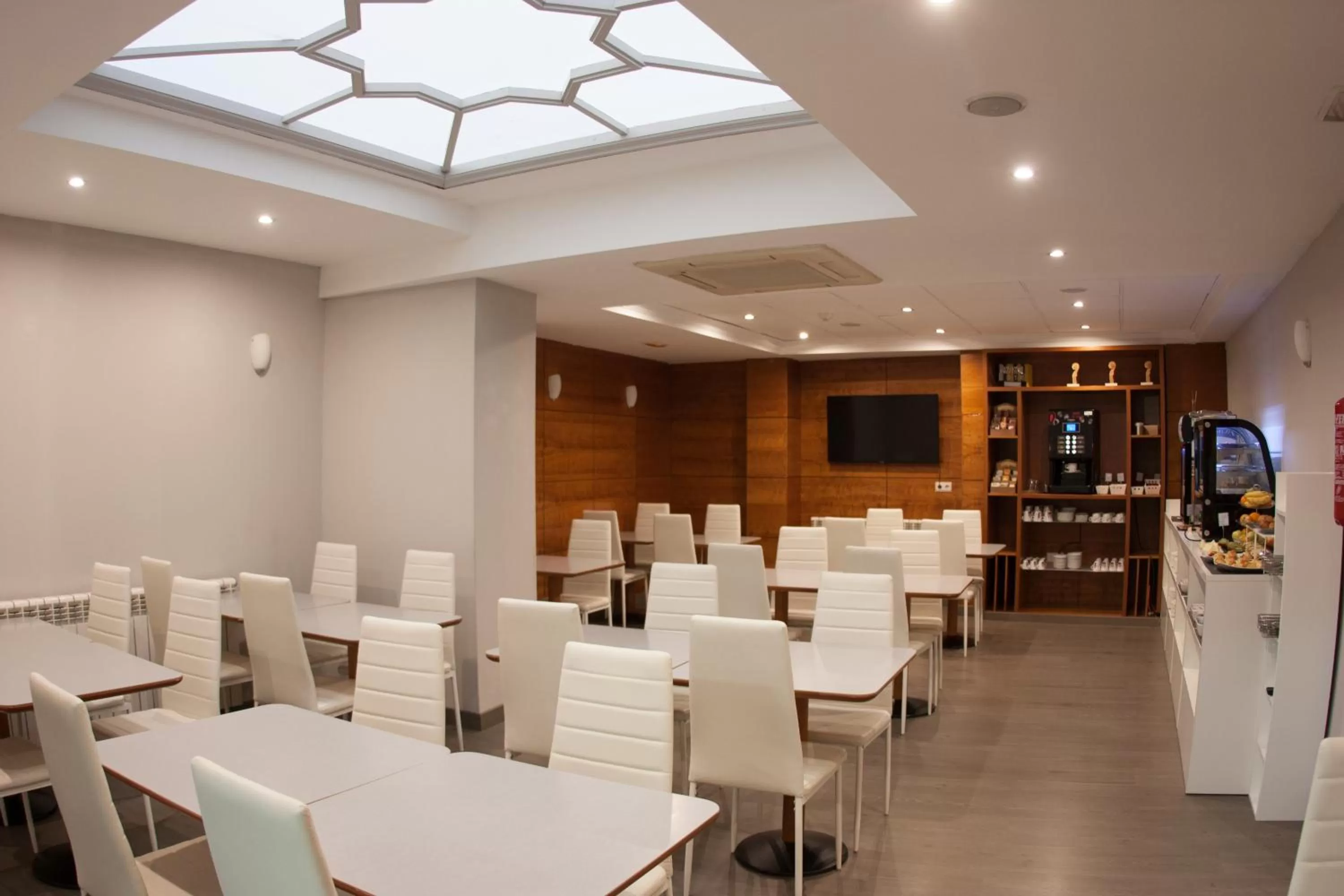 Breakfast in Hotel Torico Plaza