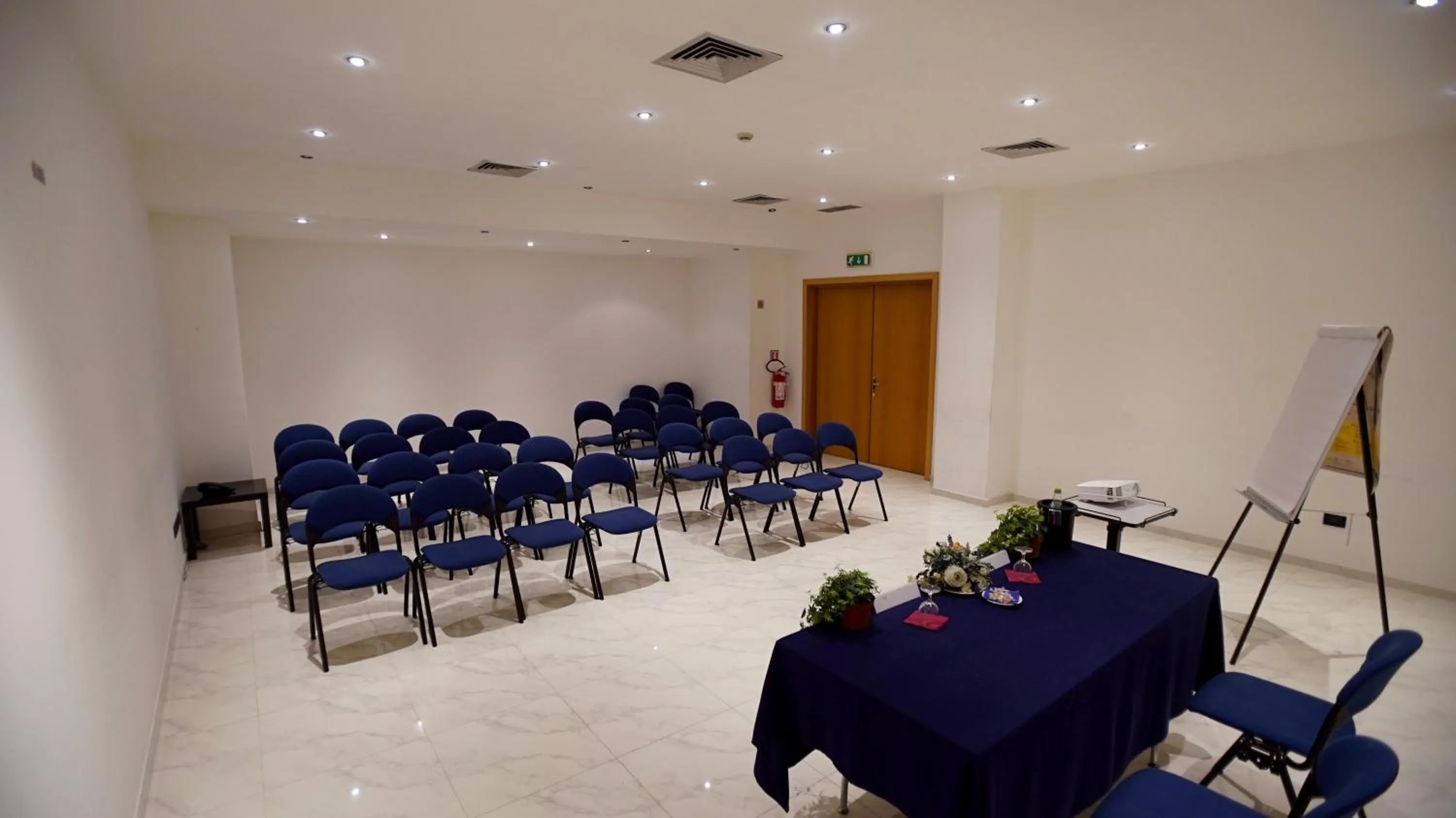Meeting/conference room in Classic Hotel Tulipano