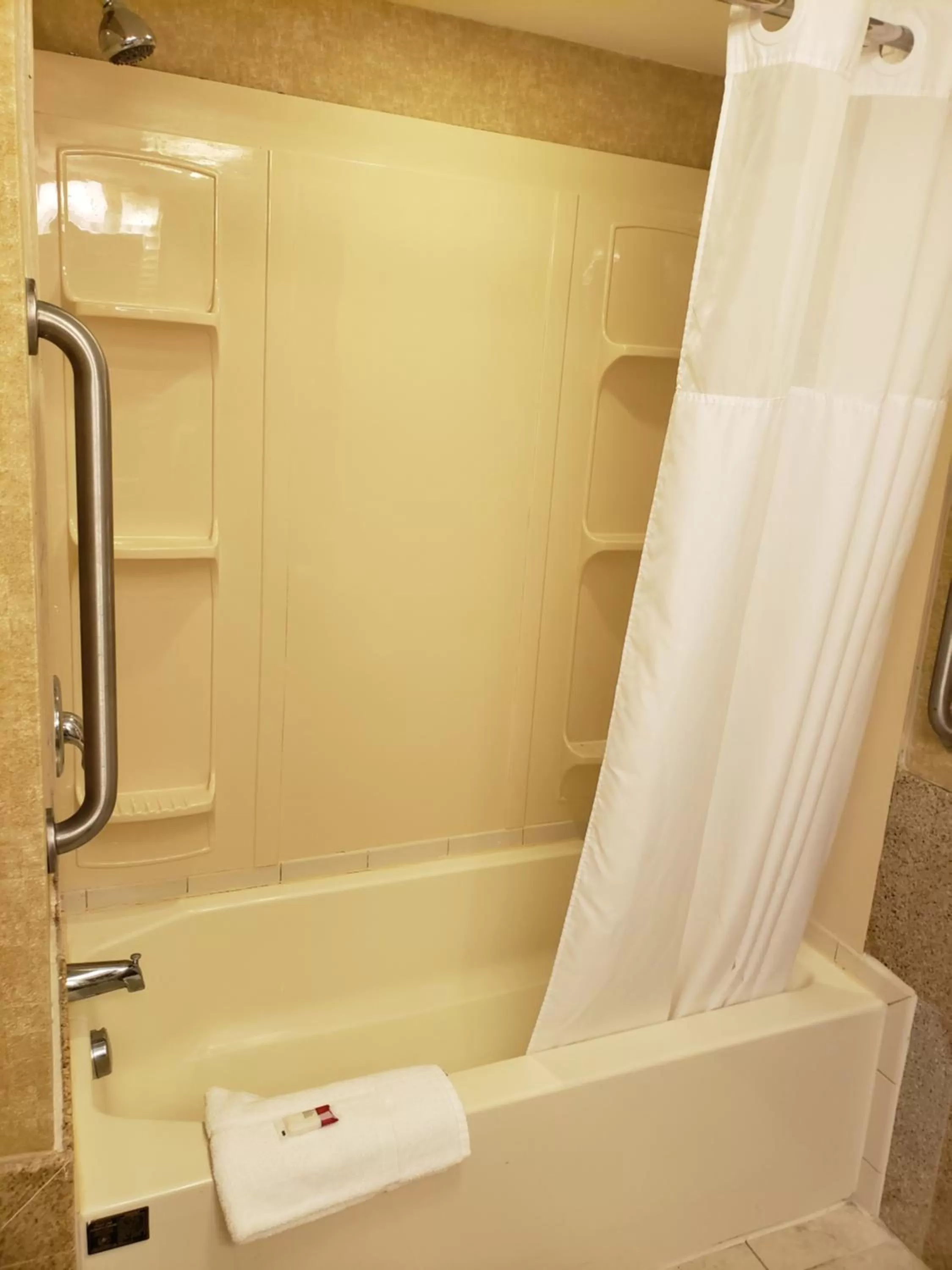 Bath in Baymont by Wyndham Pompton Plains/Wayne