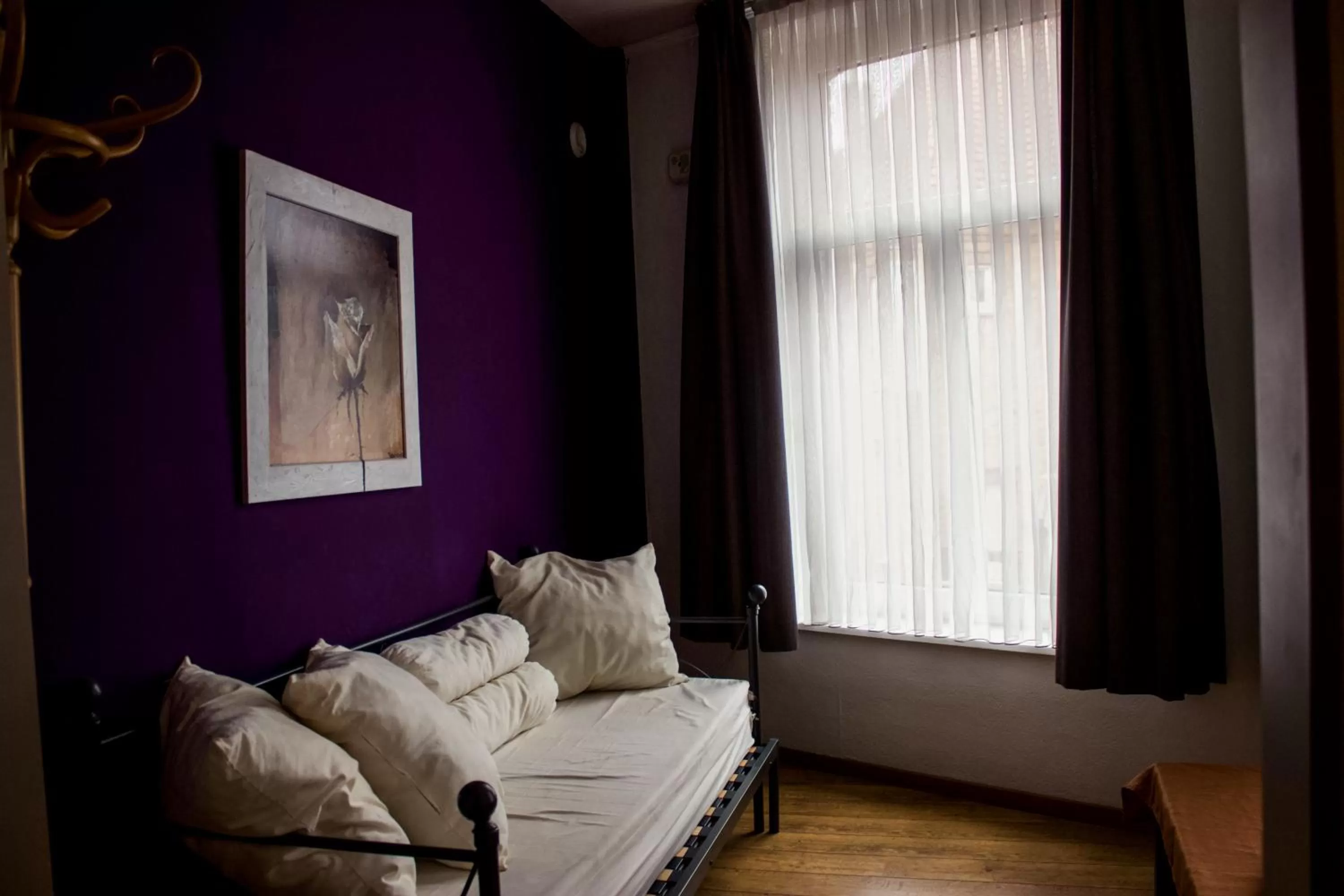 Seating area, Bed in Hotel Brasserie de Kroon