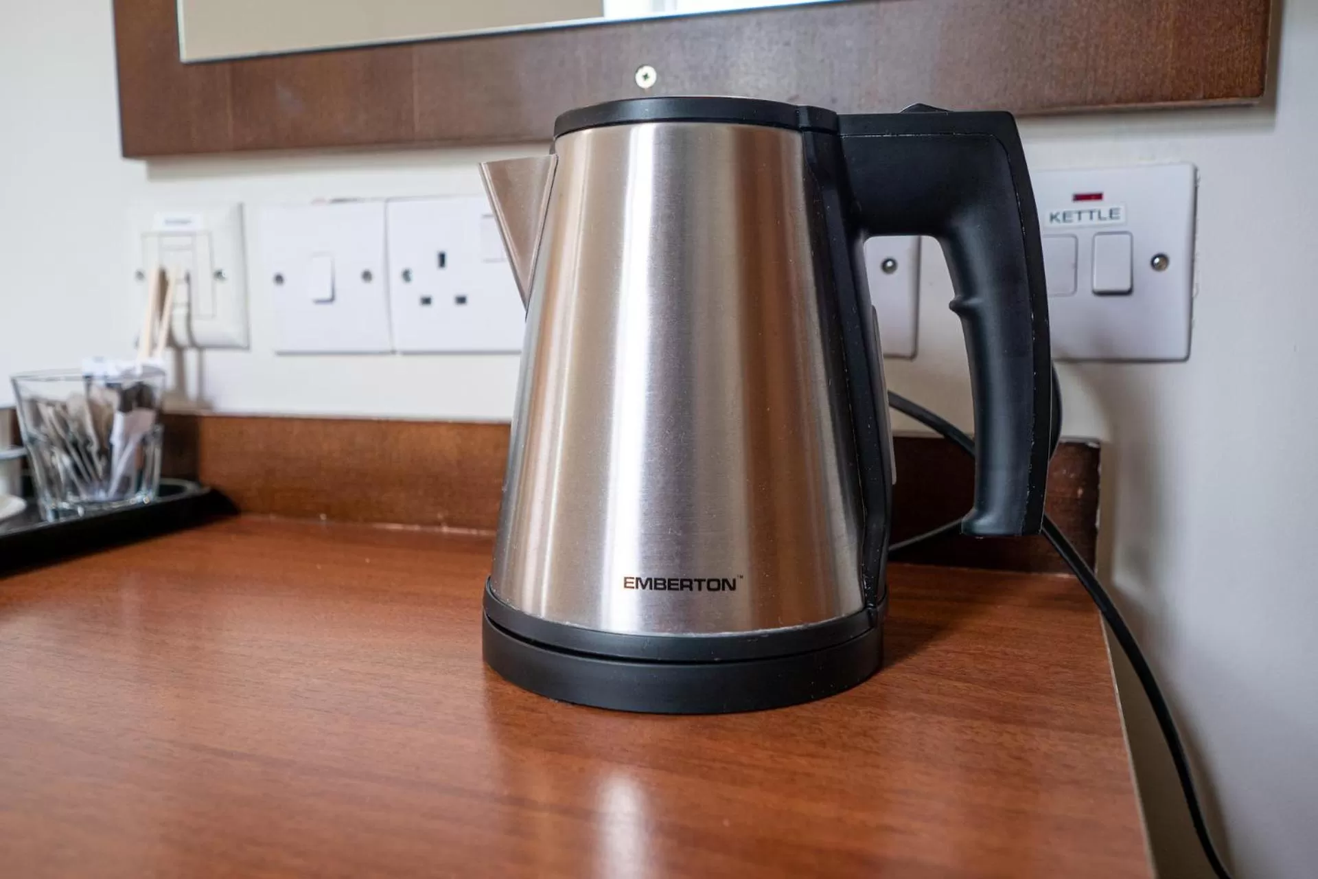 Coffee/tea facilities in Maiden Oval