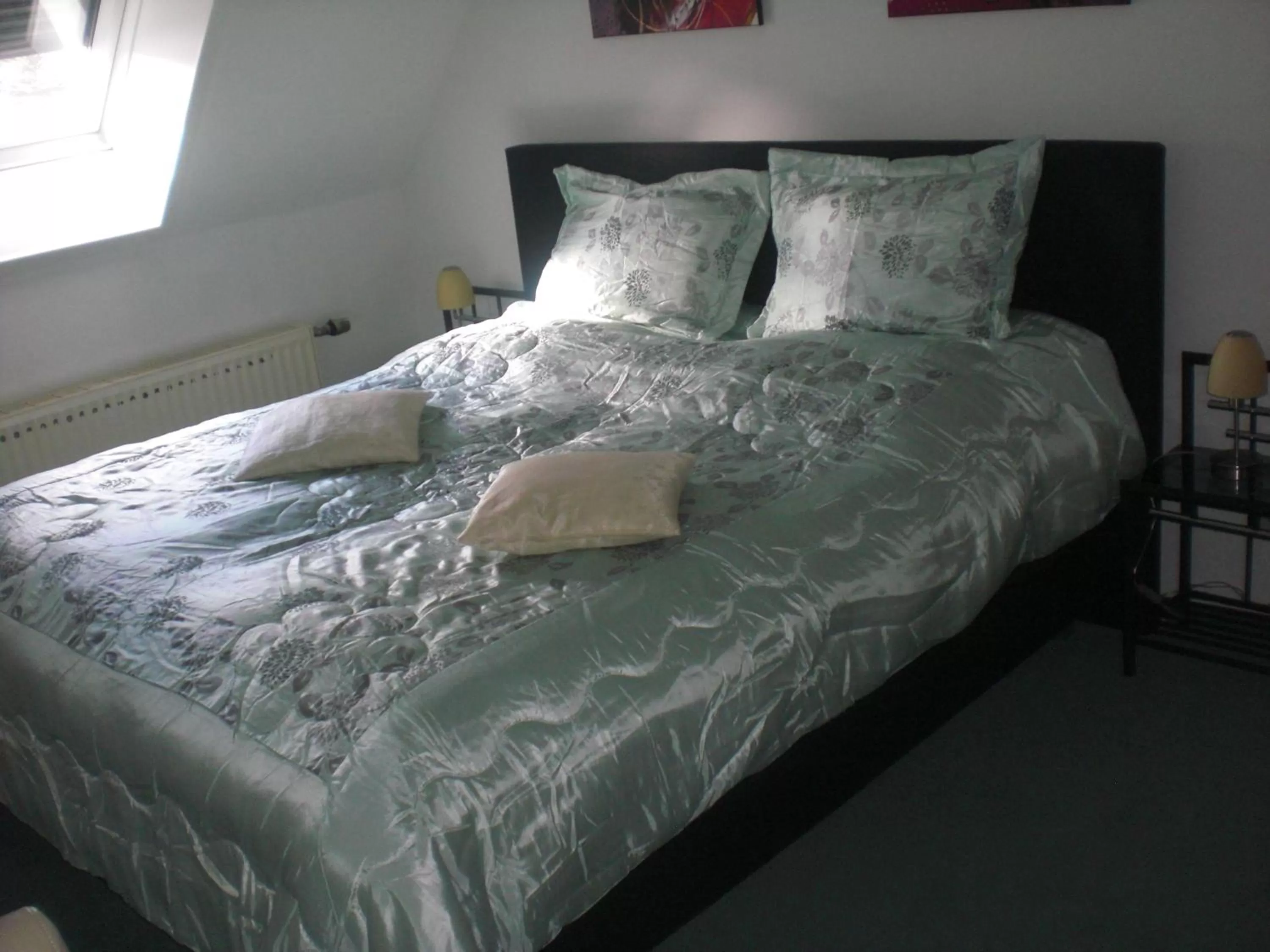 Basic Triple Room with Shared Bathroom in Alb Hotel Schalksburg