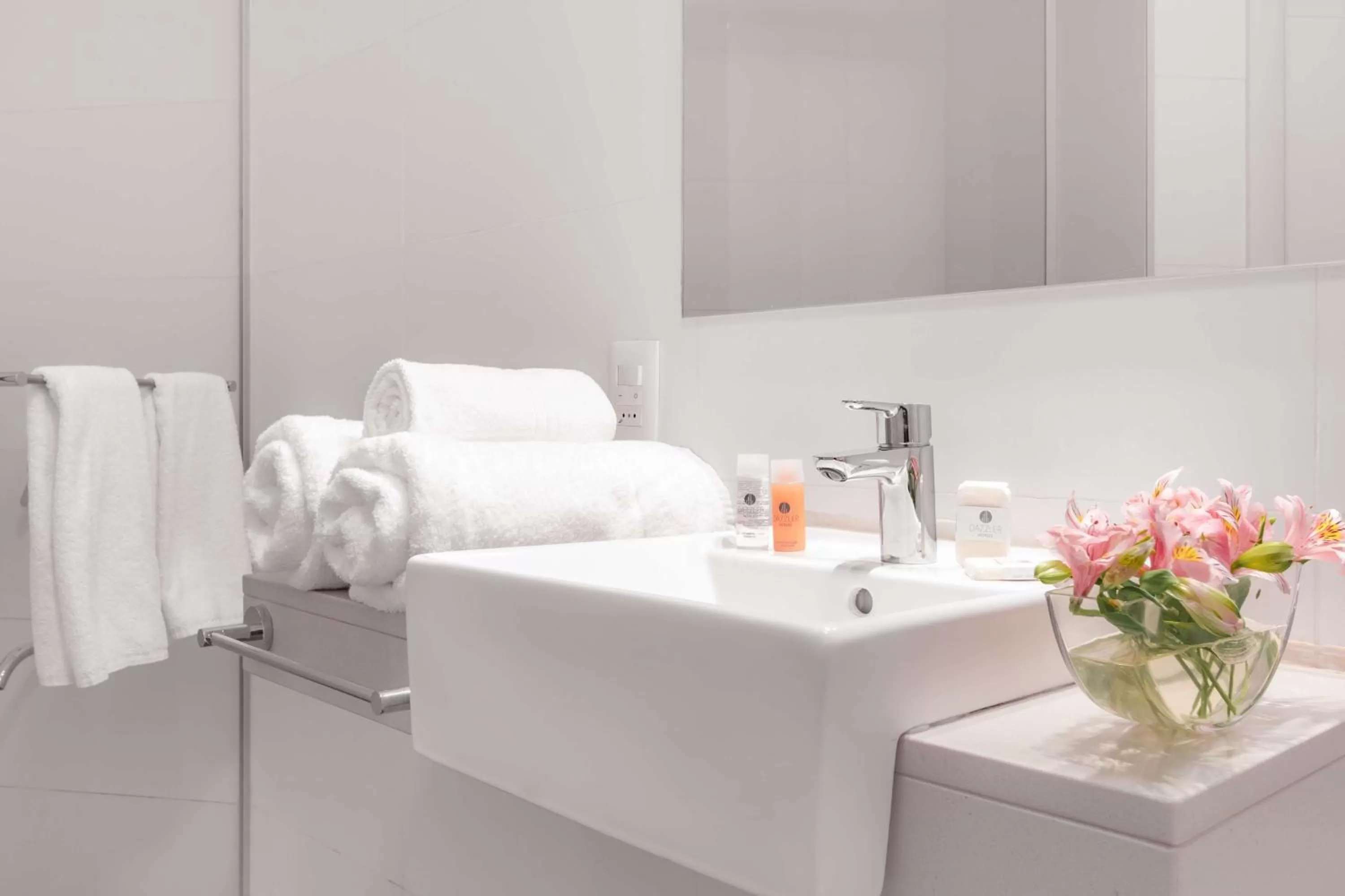 Photo of the whole room, Bed in Dazzler by Wyndham Colonia