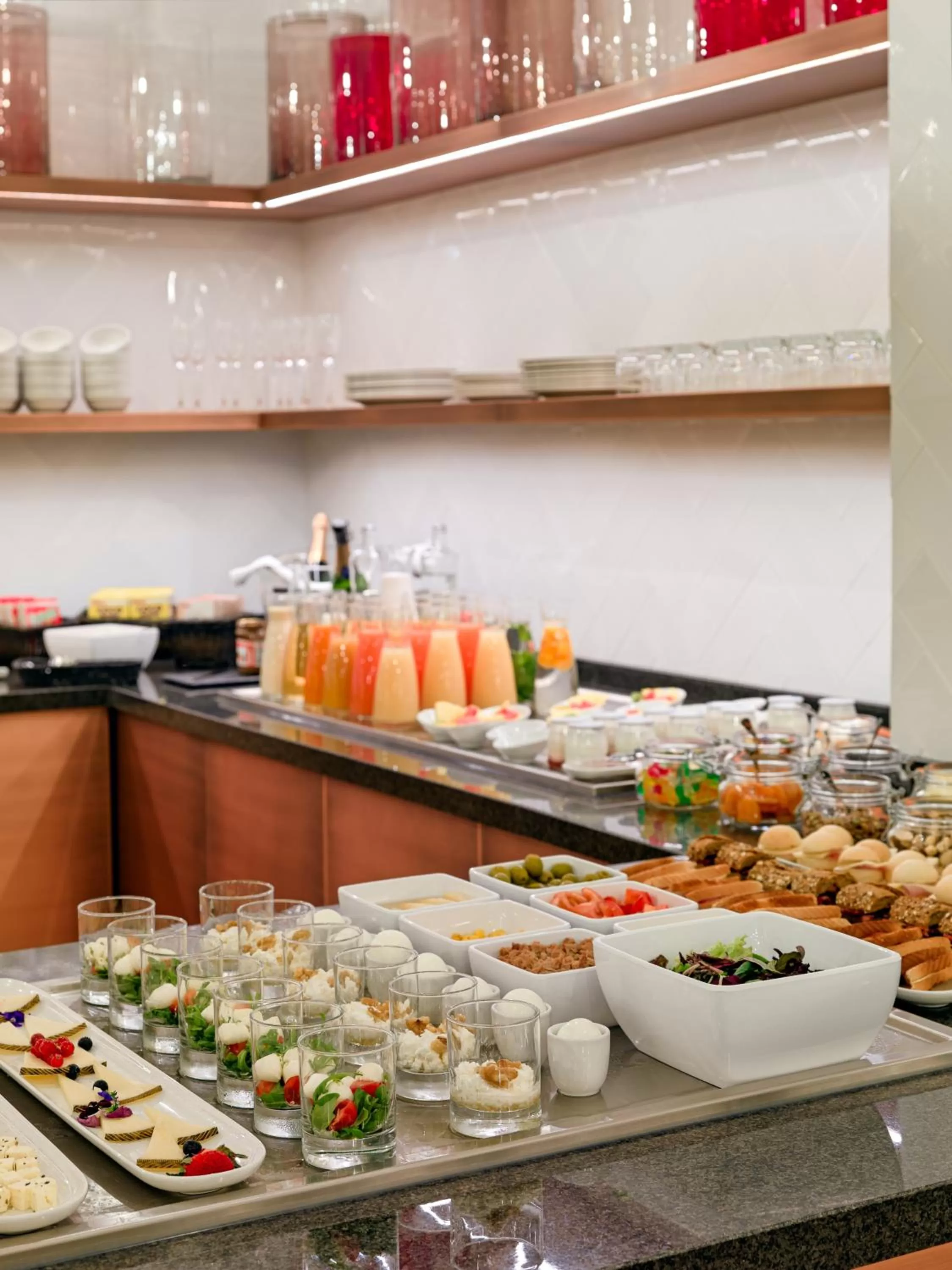 Restaurant/places to eat in H10 Cubik 4* Sup