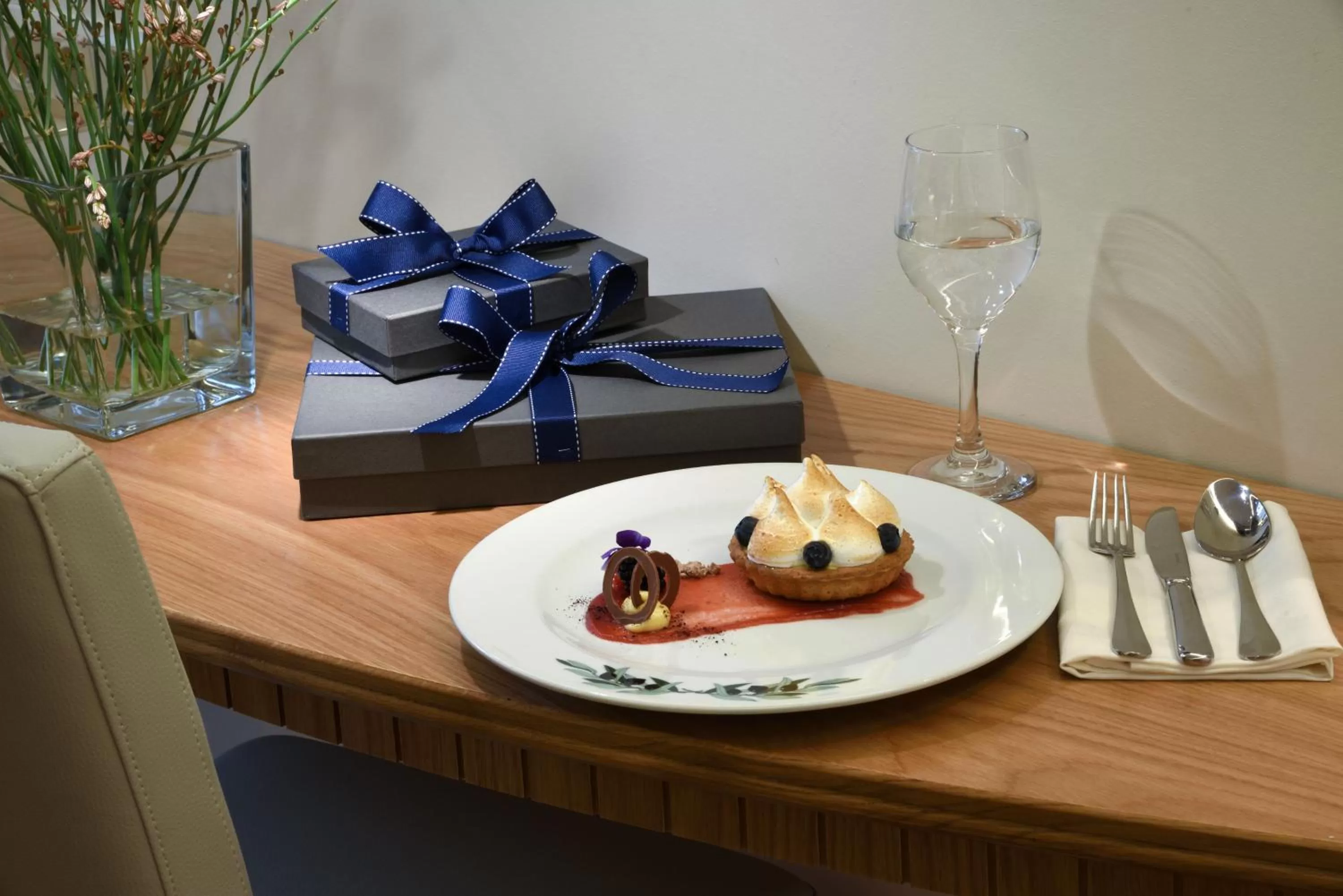 Food and drinks in Titania Hotel