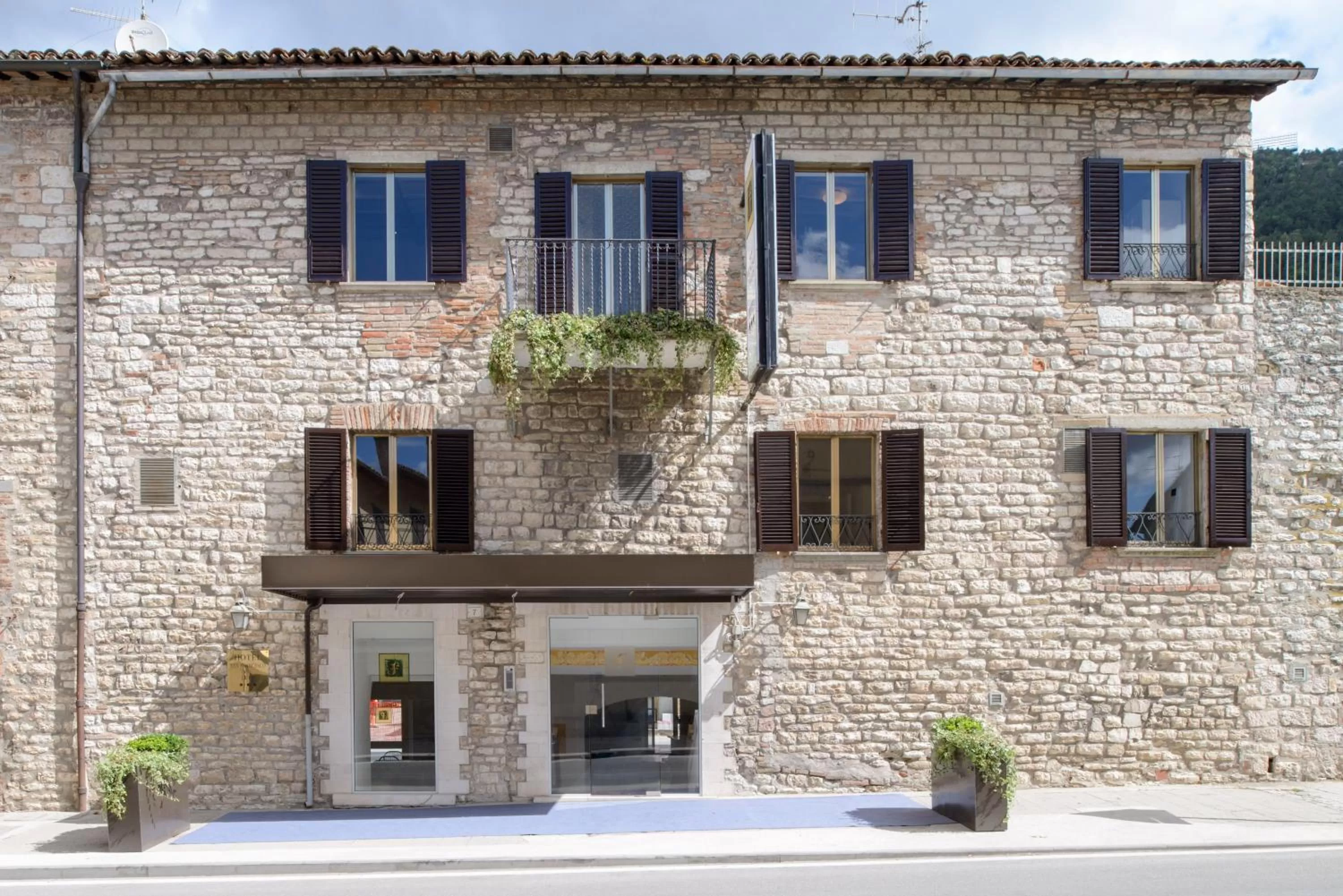 Property Building in Hotel San Francesco e il lupo