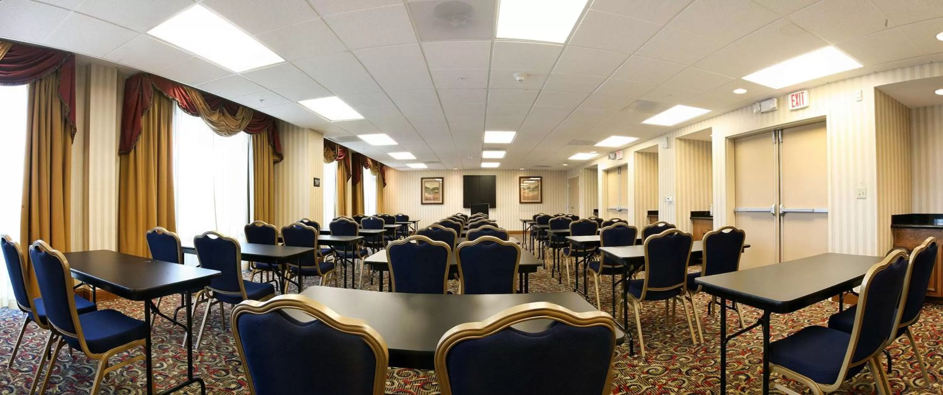 Meeting/conference room in Hampton Inn & Suites Pittsburg