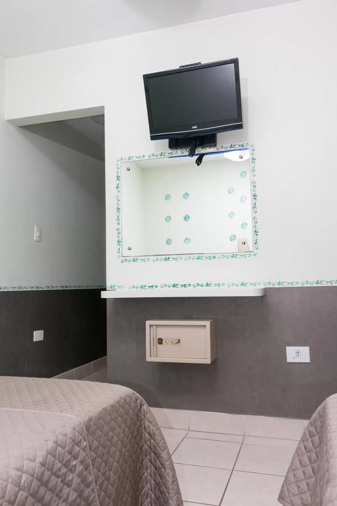 TV and multimedia, TV/Entertainment Center in Hotel Residenza - 400m do inicio da Av Paulista e Metrô Paraiso