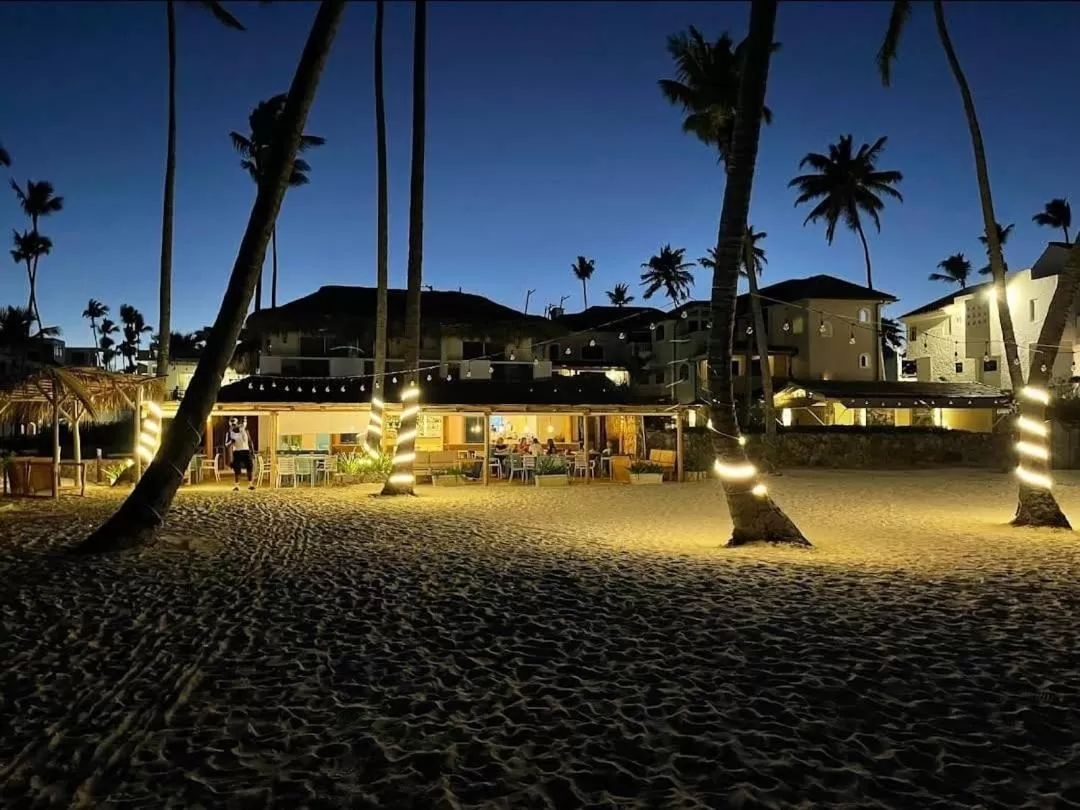 Deluxe Room in Villa Blanca Beach Club