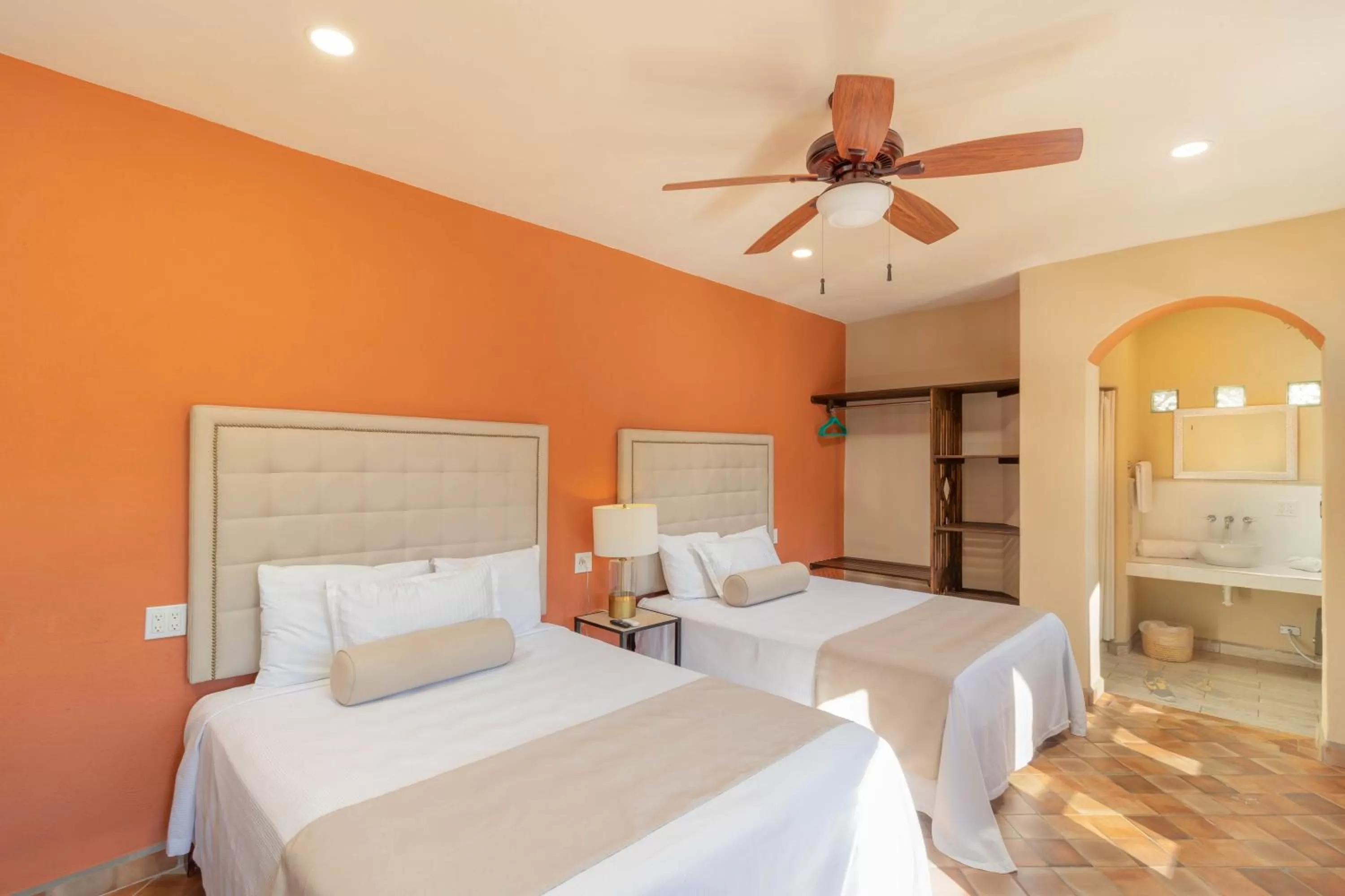 Photo of the whole room, Bed in Hotel 1697 Loreto