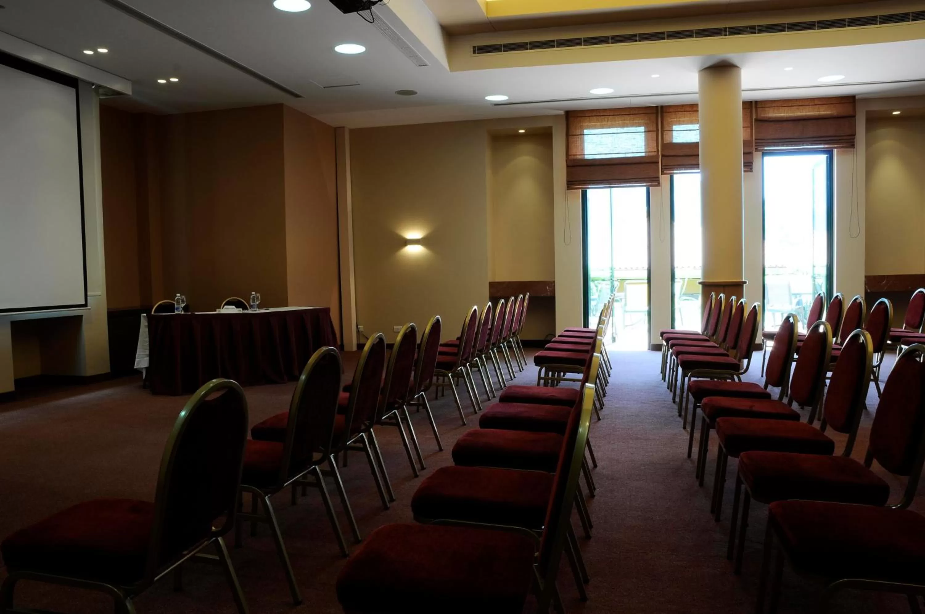 Business facilities in Country Lodge Hotel & Resort Beirut
