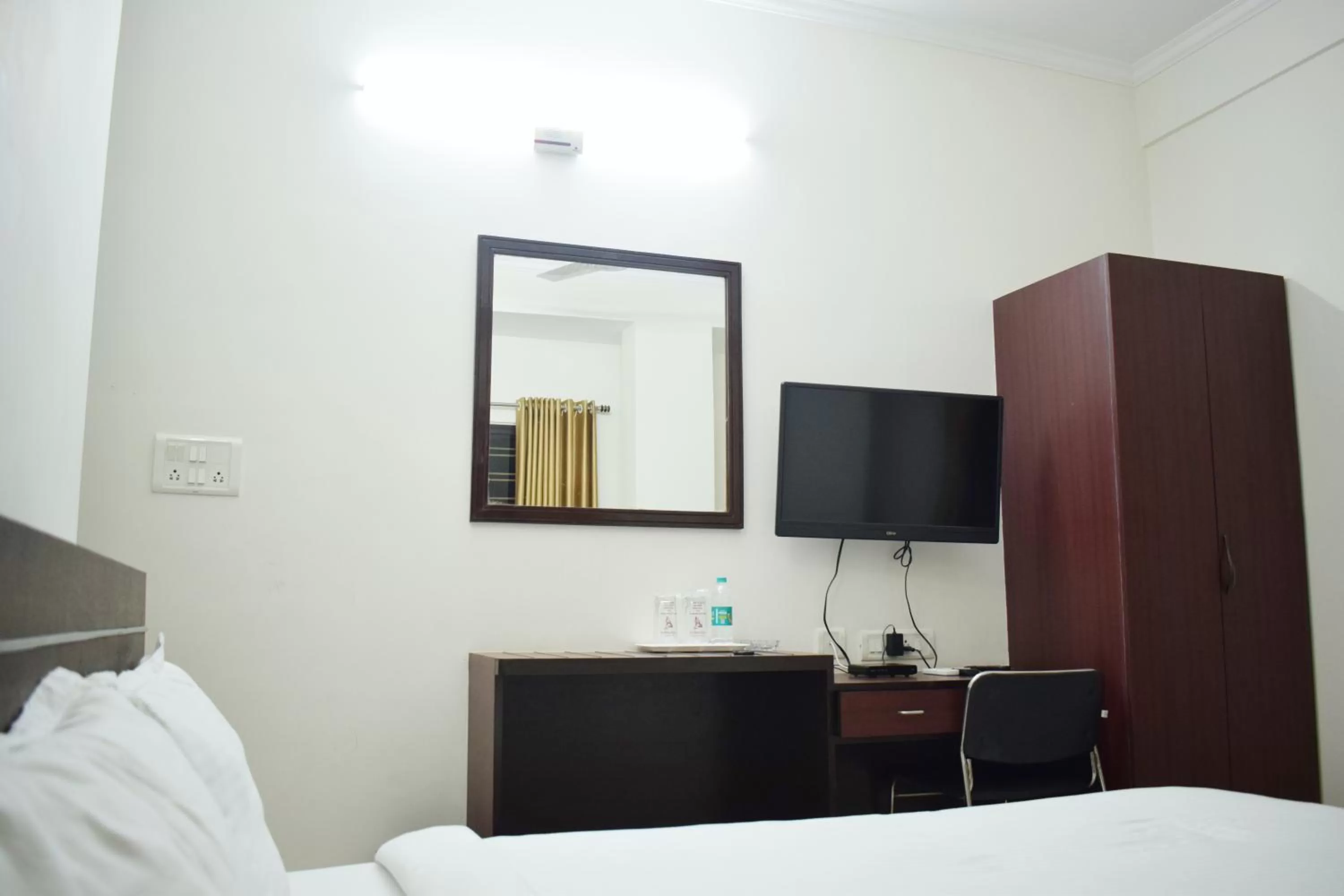 Bedroom, Bed in Krishna Kunja " A Quiet & Peaceful Stay "