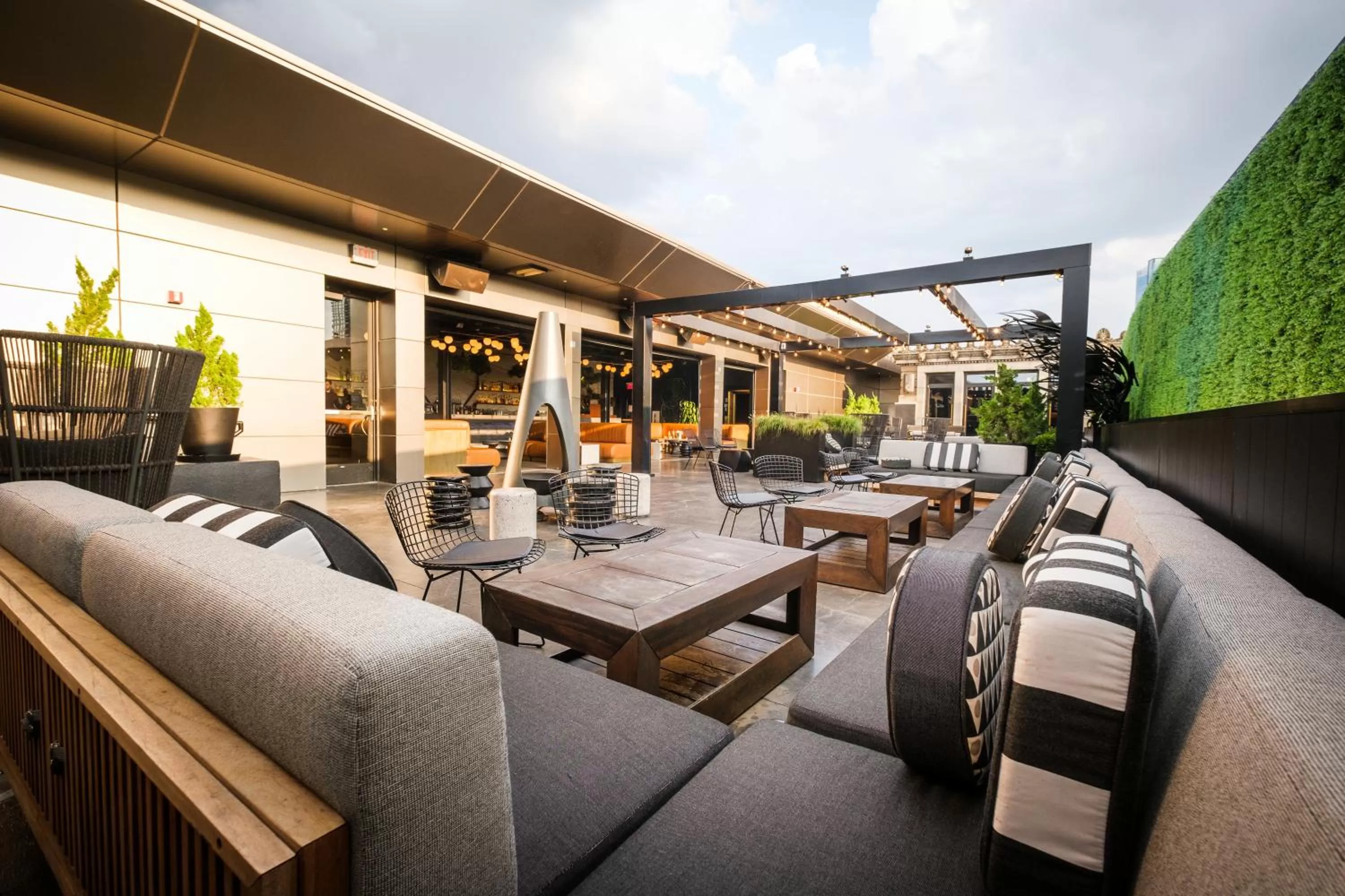 Restaurant/places to eat in Kimpton Hotel Monaco Philadelphia by IHG