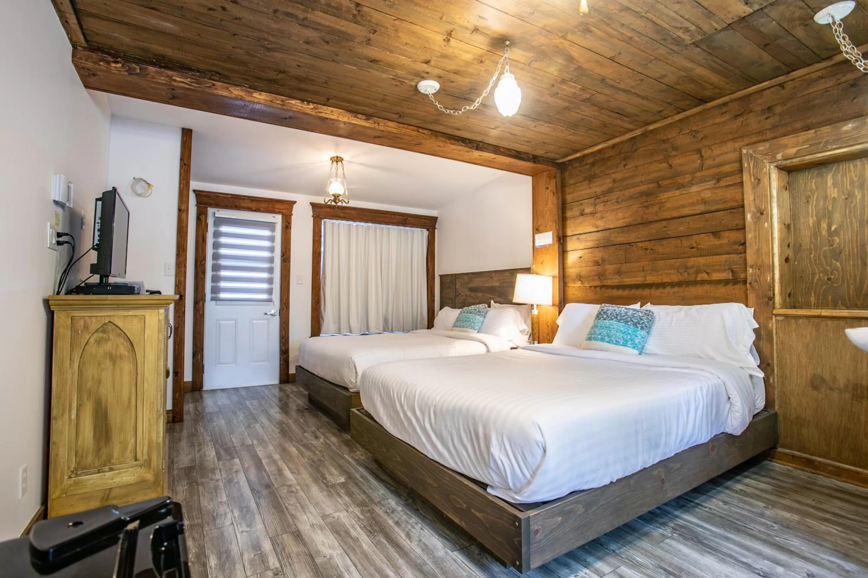 Bedroom, Bed in Auberge Seigneurie des Monts